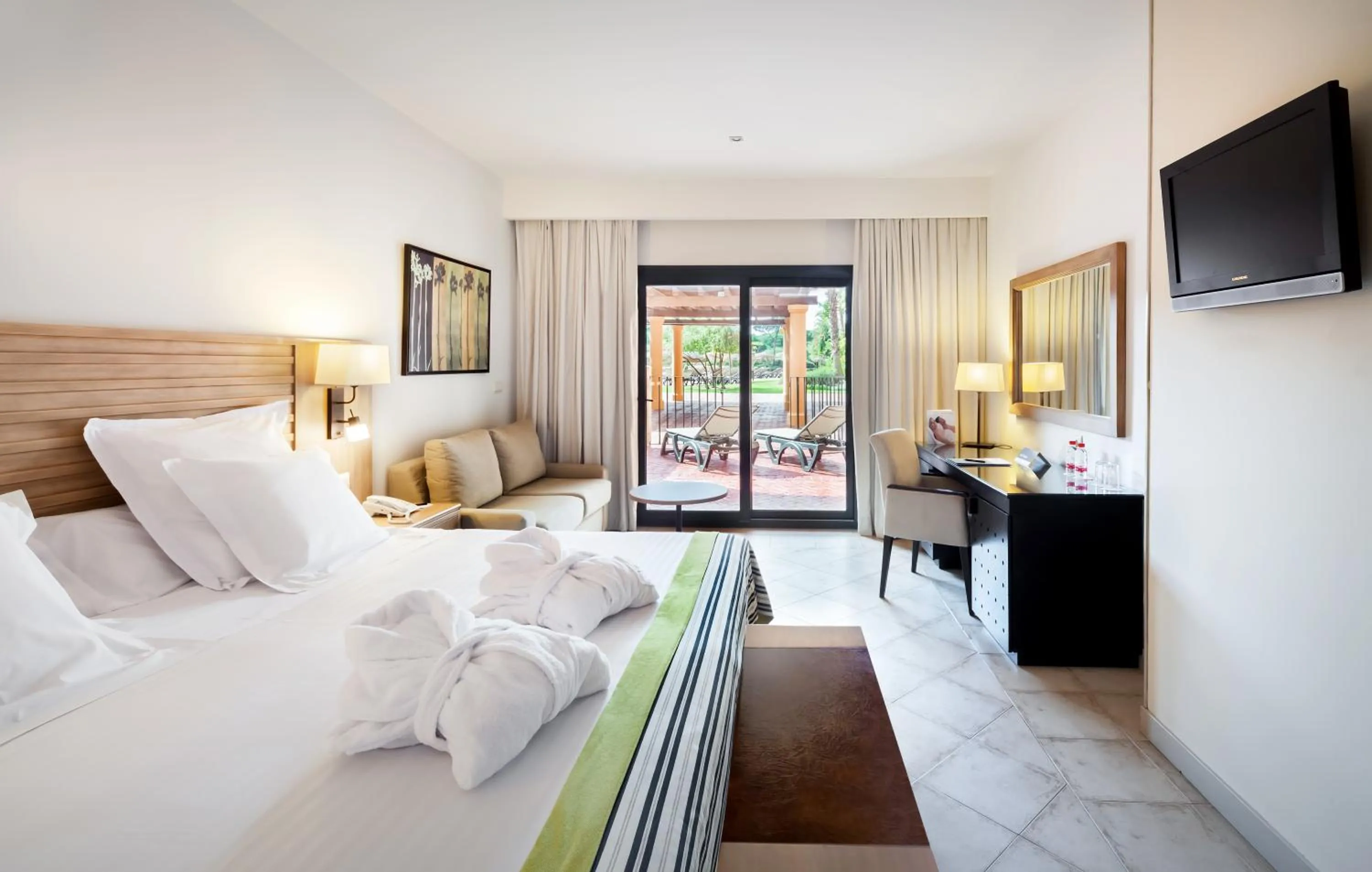 Bedroom, Bed in Barceló Punta Umbría Beach Resort