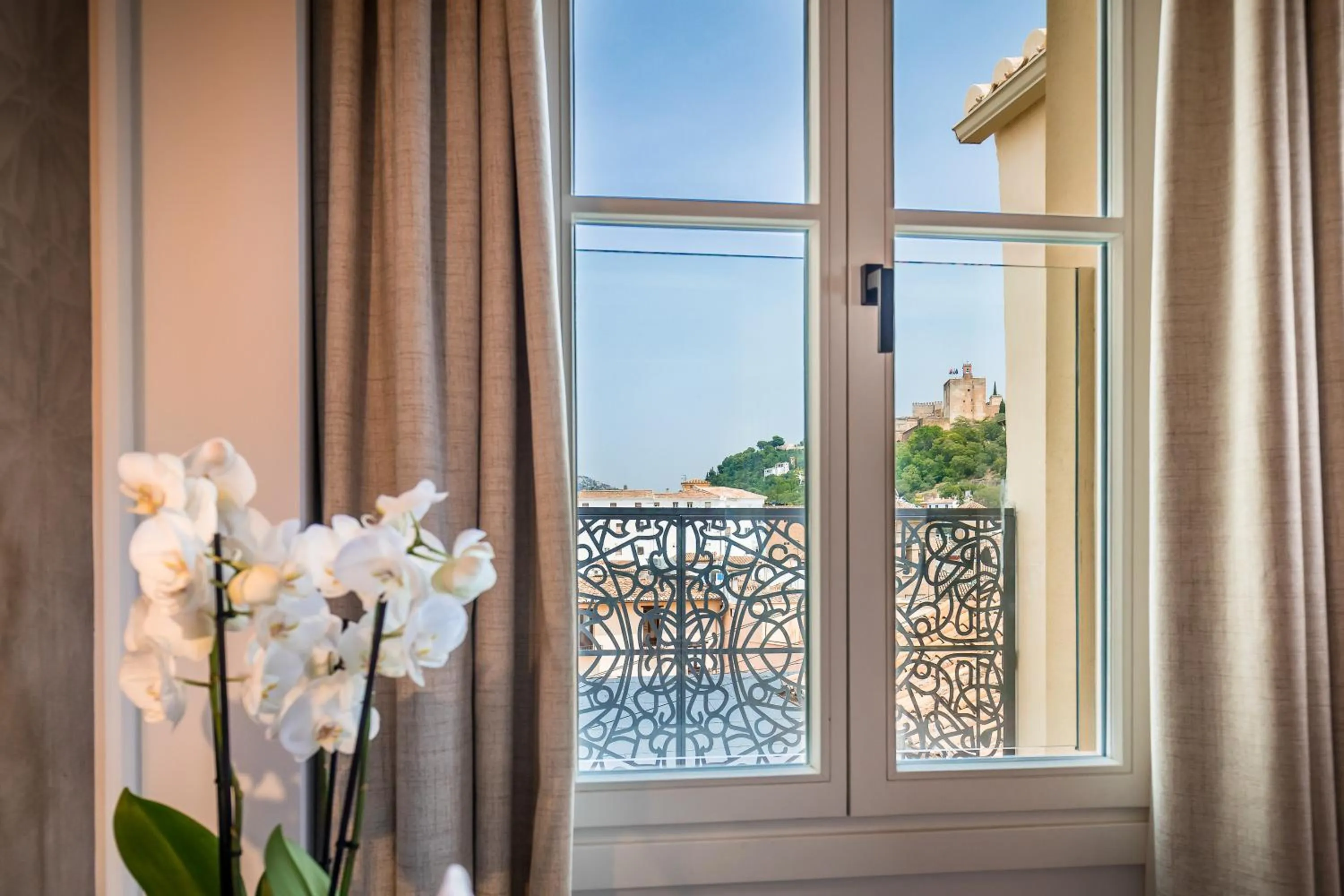 City view in Palacio Gran Vía, a Royal Hideaway Hotel