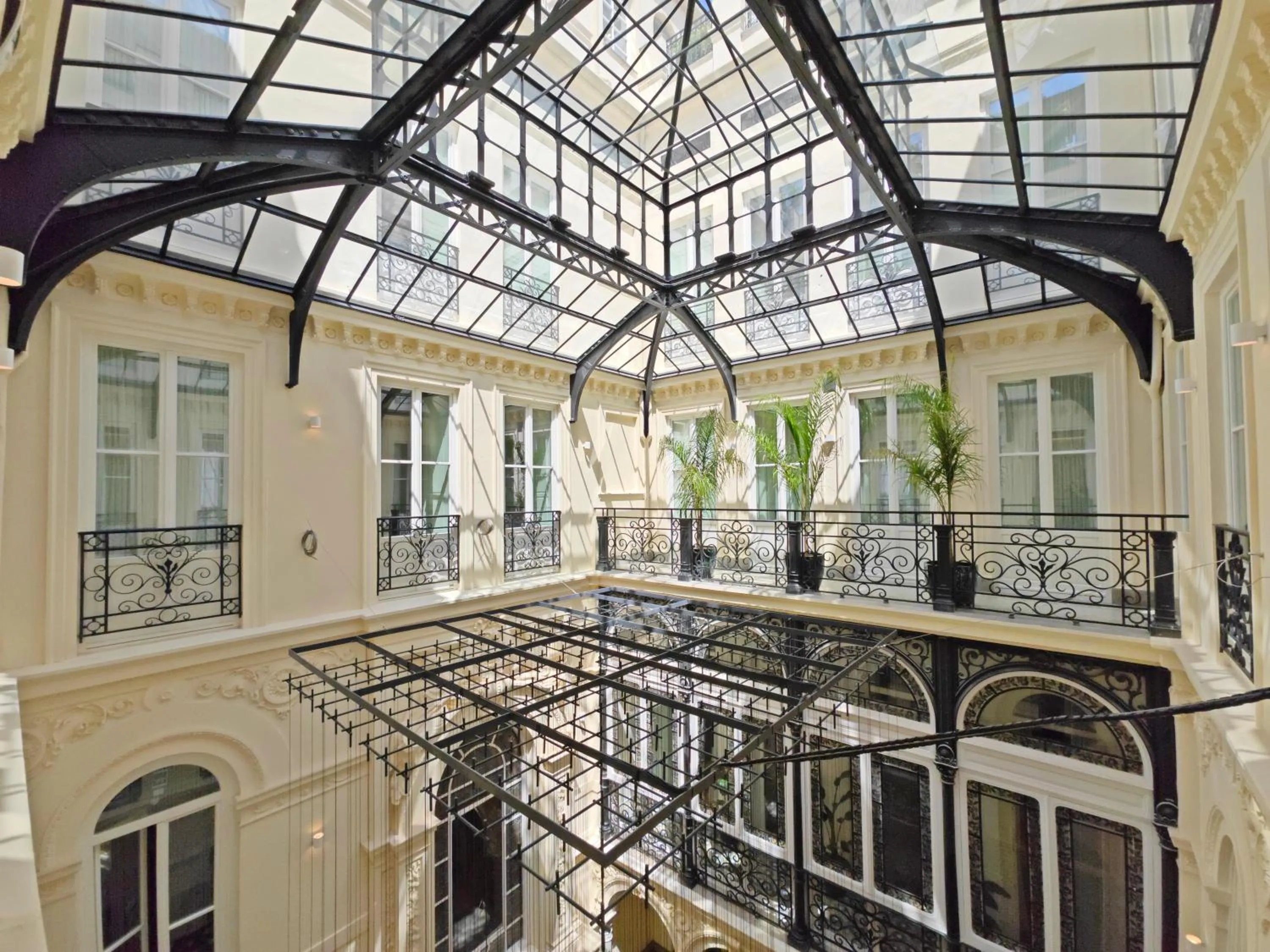 Patio in Palacio Gran Vía, a Royal Hideaway Hotel