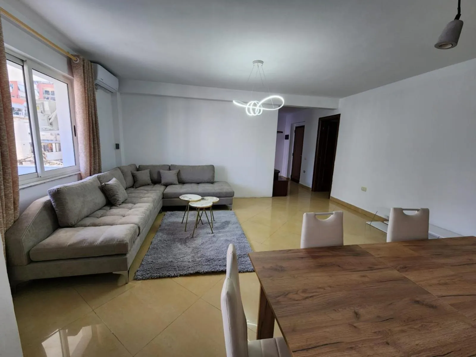 Living room in Tirana Square Hotel