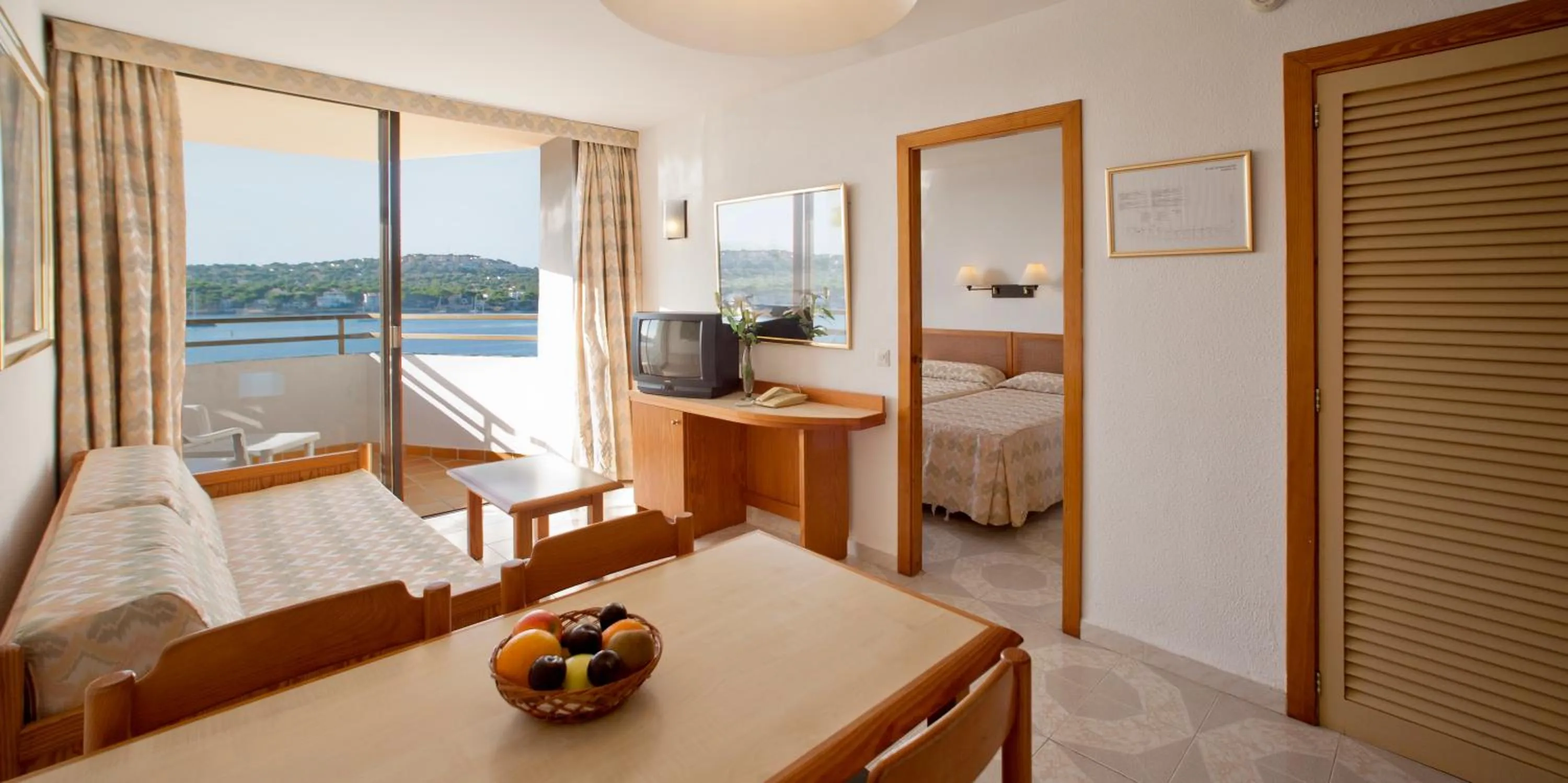 Living room, Bed in TRH Jardín Del Mar