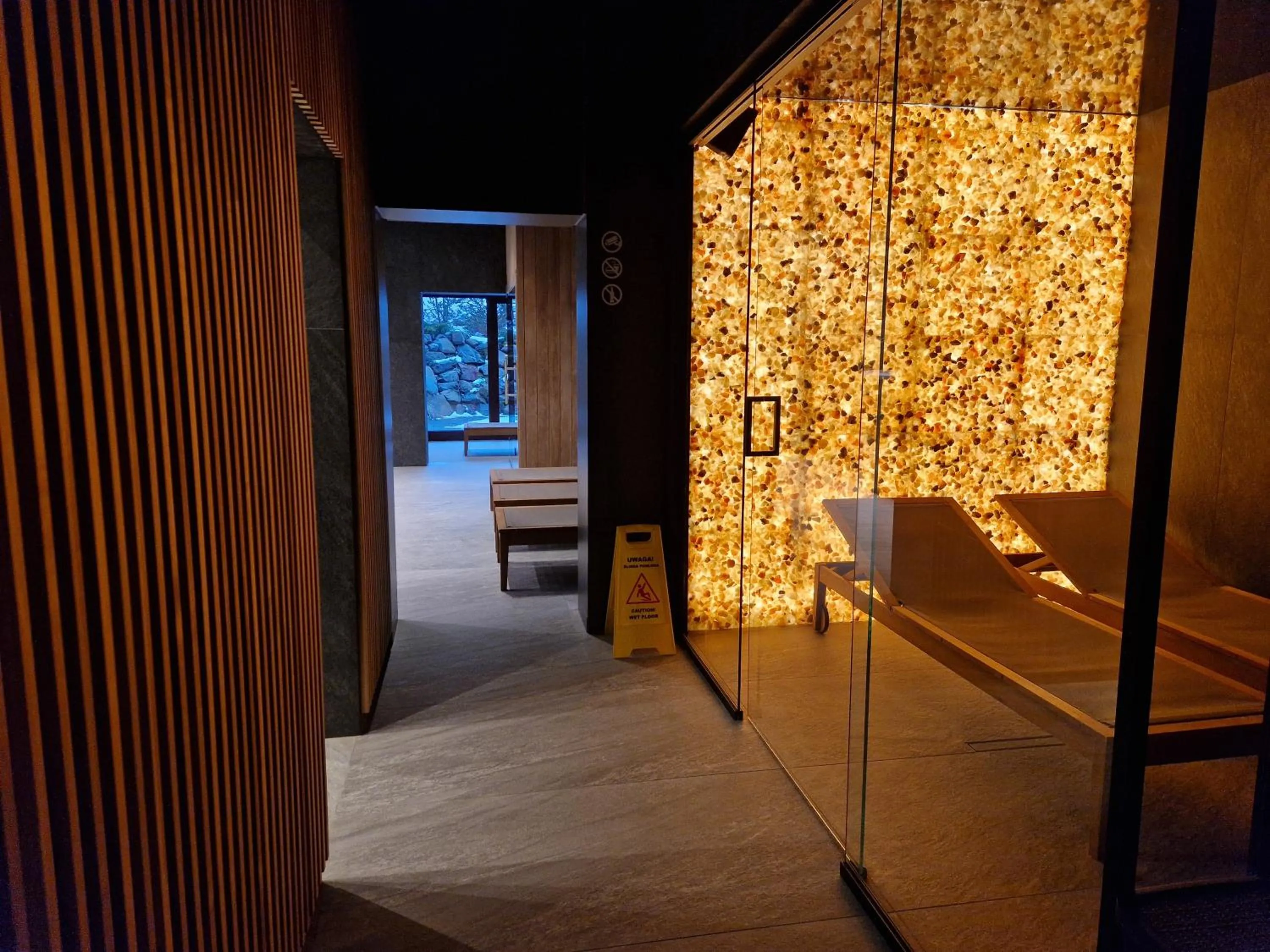 Sauna, Bed in Wielka Krokiew Residence&SPA - Zakopane - JACUZZI, SAUNA, TĘŻNIA SOLANKOWA, SPA, GRILL