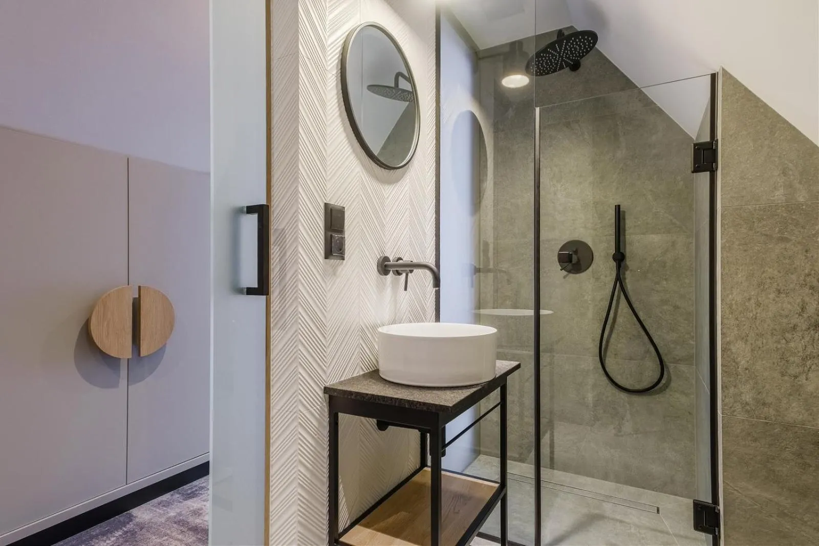 Shower in Wielka Krokiew Residence&SPA - Zakopane - JACUZZI, SAUNA, TĘŻNIA SOLANKOWA, SPA, GRILL
