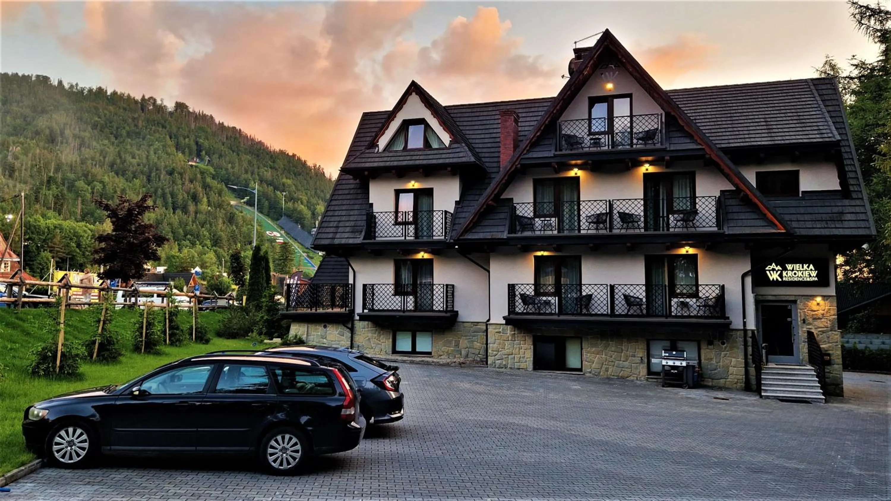 Property building in Wielka Krokiew Residence&SPA - Zakopane - JACUZZI, SAUNA, TĘŻNIA SOLANKOWA, SPA, GRILL
