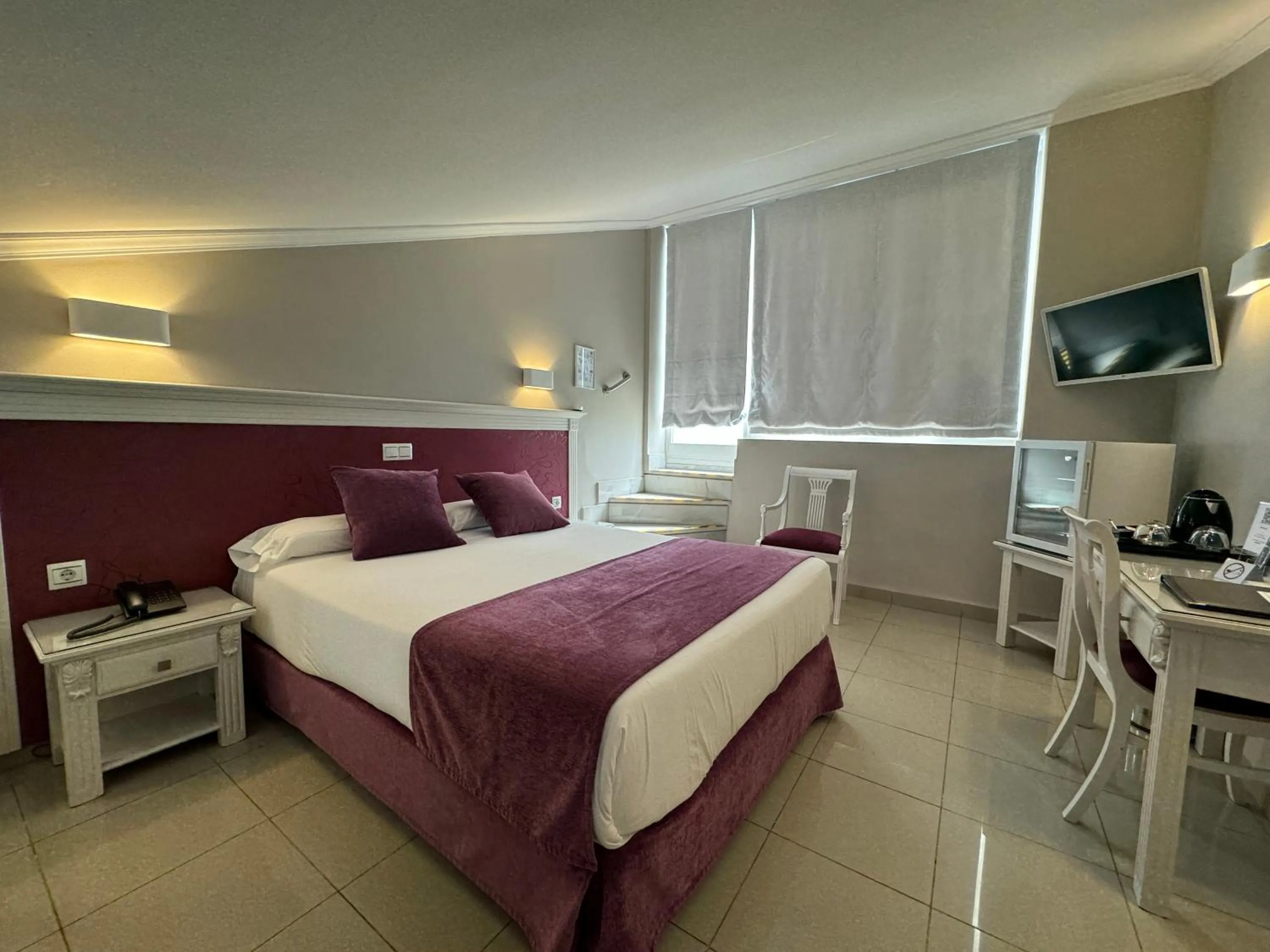 Photo of the whole room, Bed in Hotel Plaza Cavana