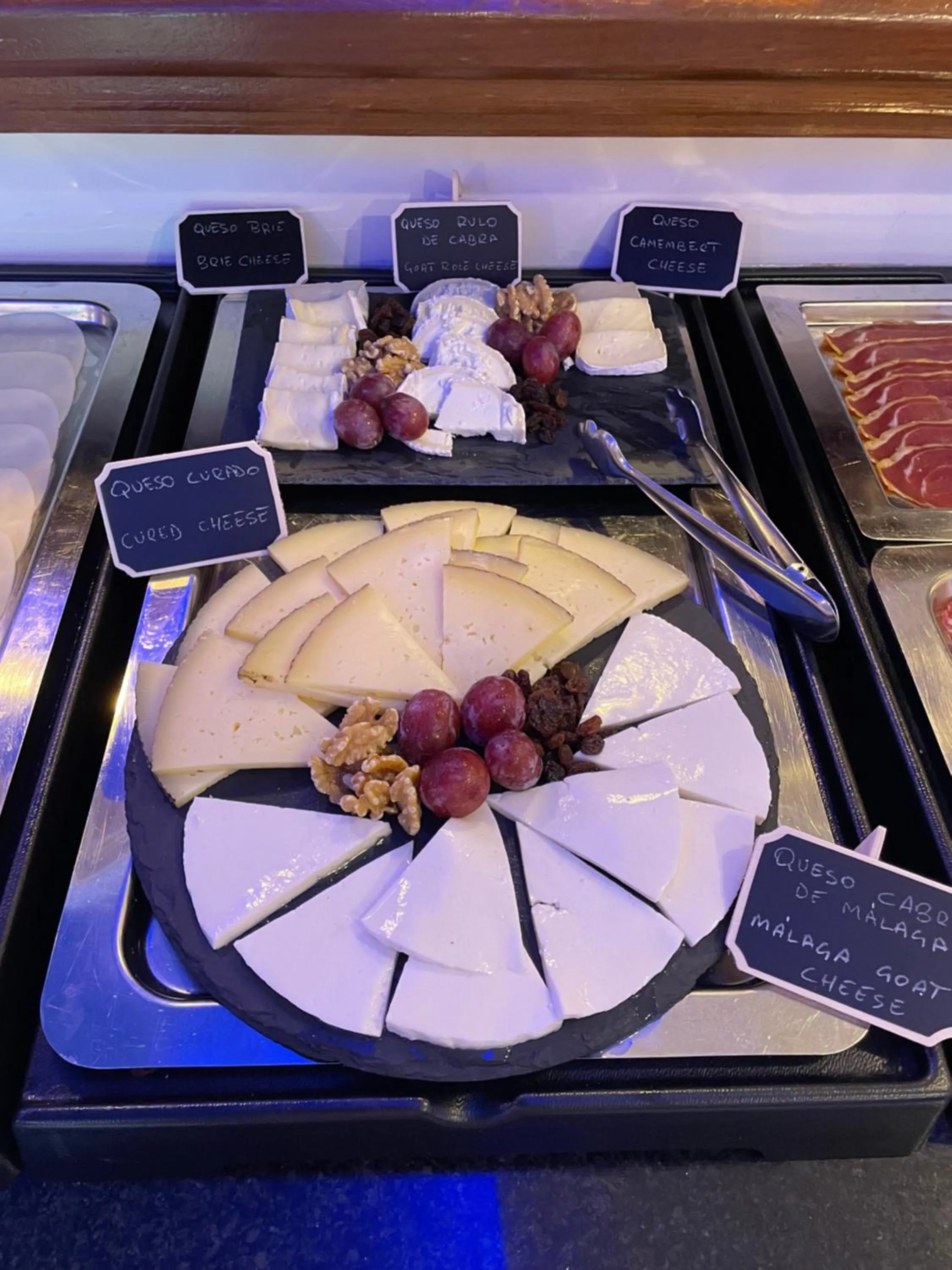 Breakfast in Hotel Plaza Cavana