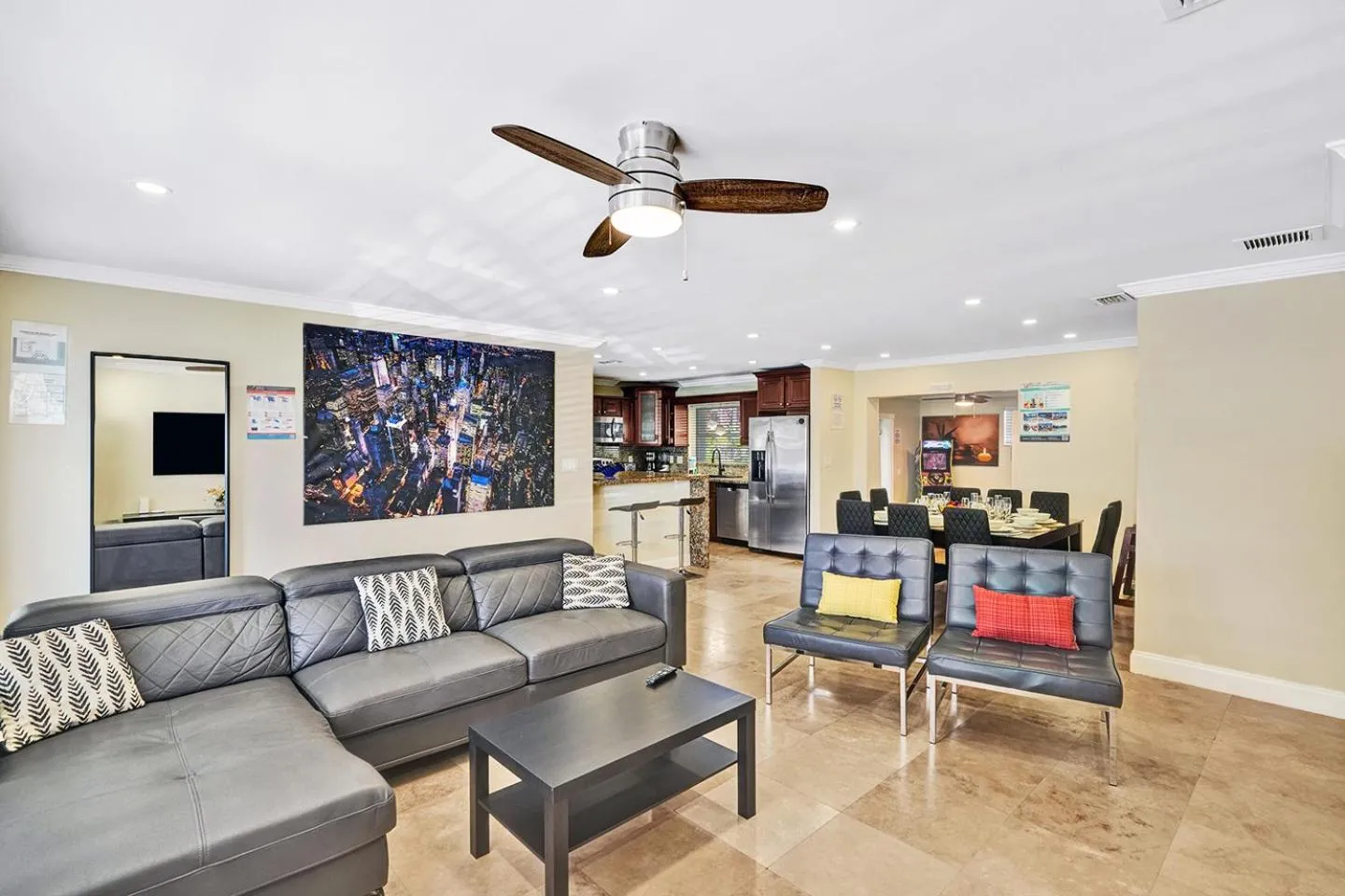 Deluxe Home Heated Pool & Jetted Tub near Beach
