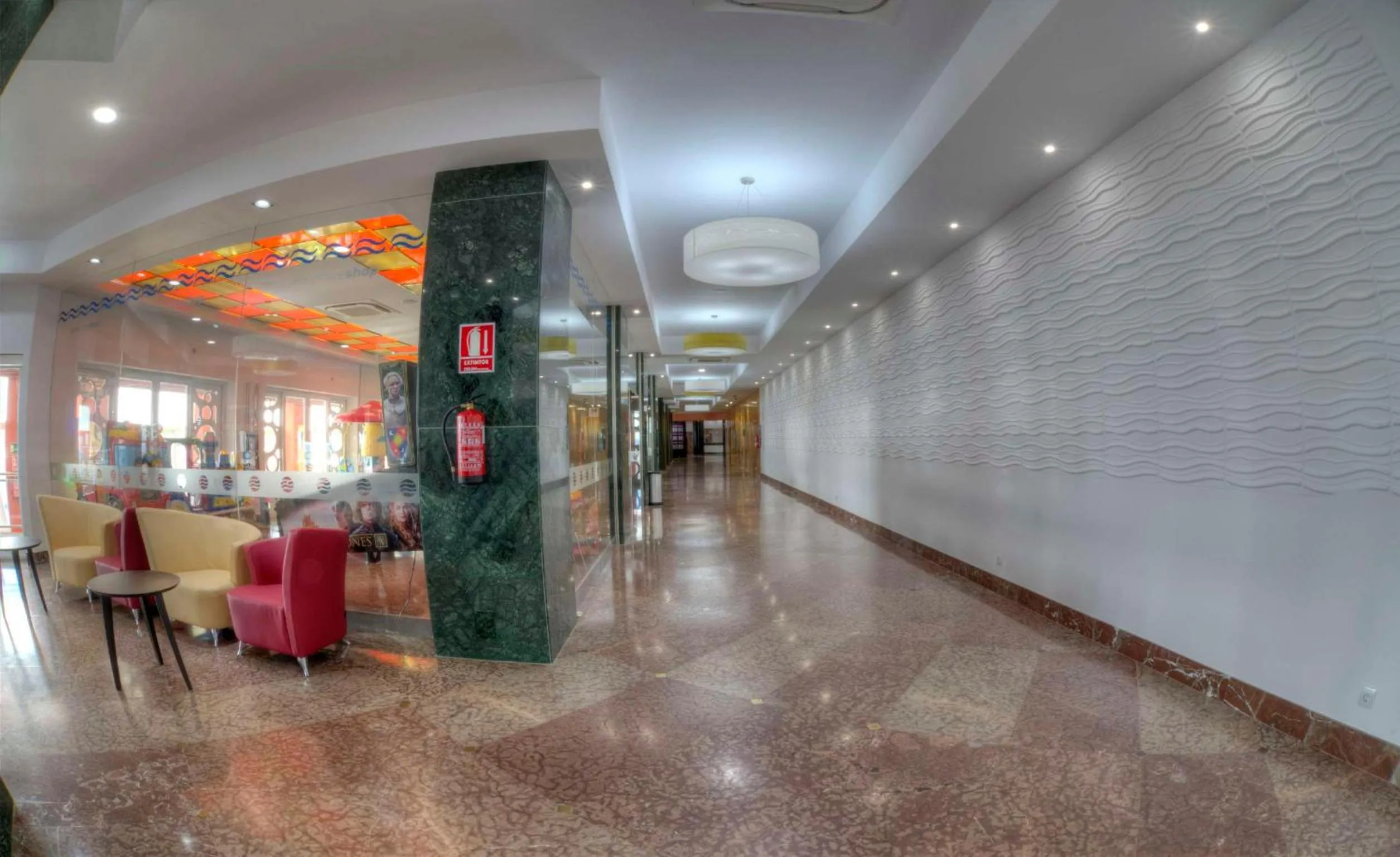 Area and facilities in Hotel & Spa Entremares