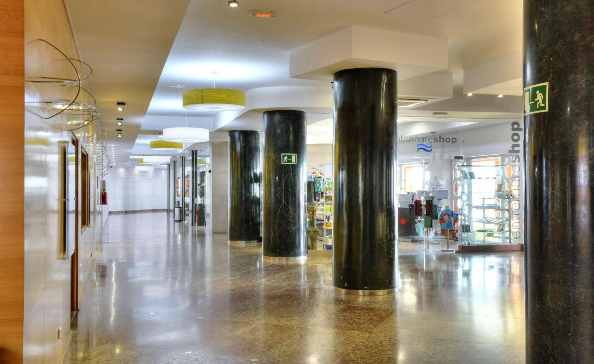 Area and facilities in Hotel & Spa Entremares