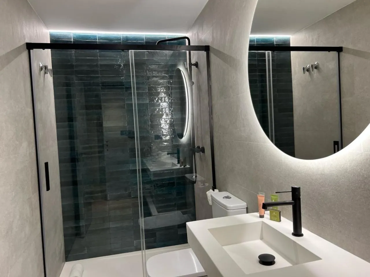 Bathroom in Hotel Noy