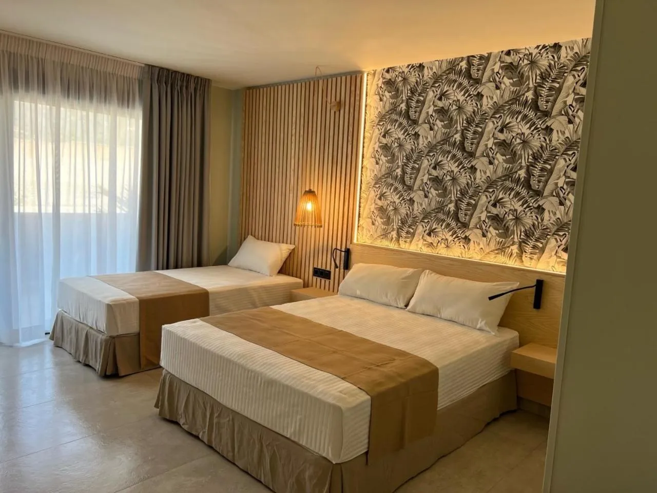 Photo of the whole room, Bed in Hotel Noy