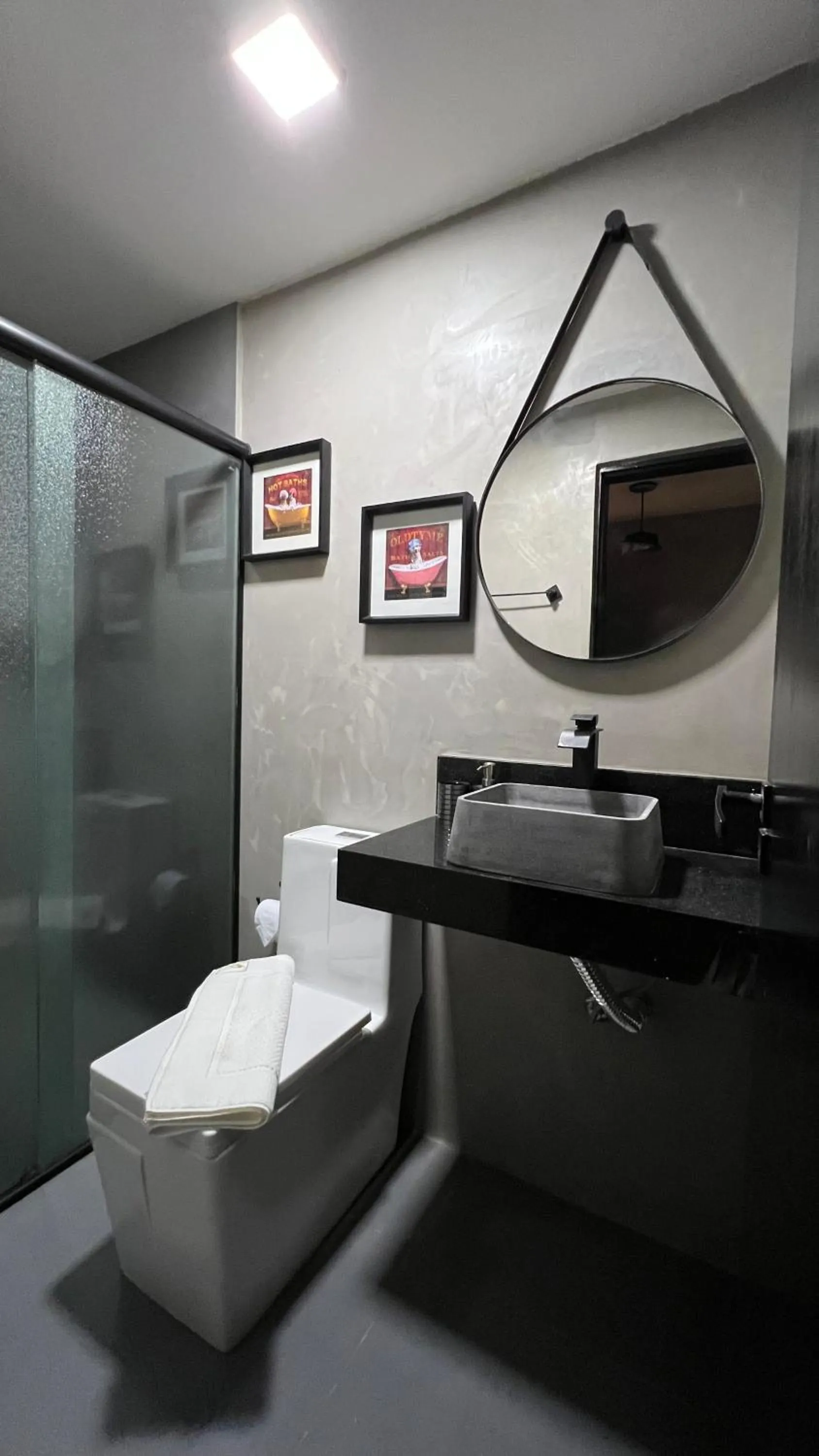 Shower in Hotel La Serena