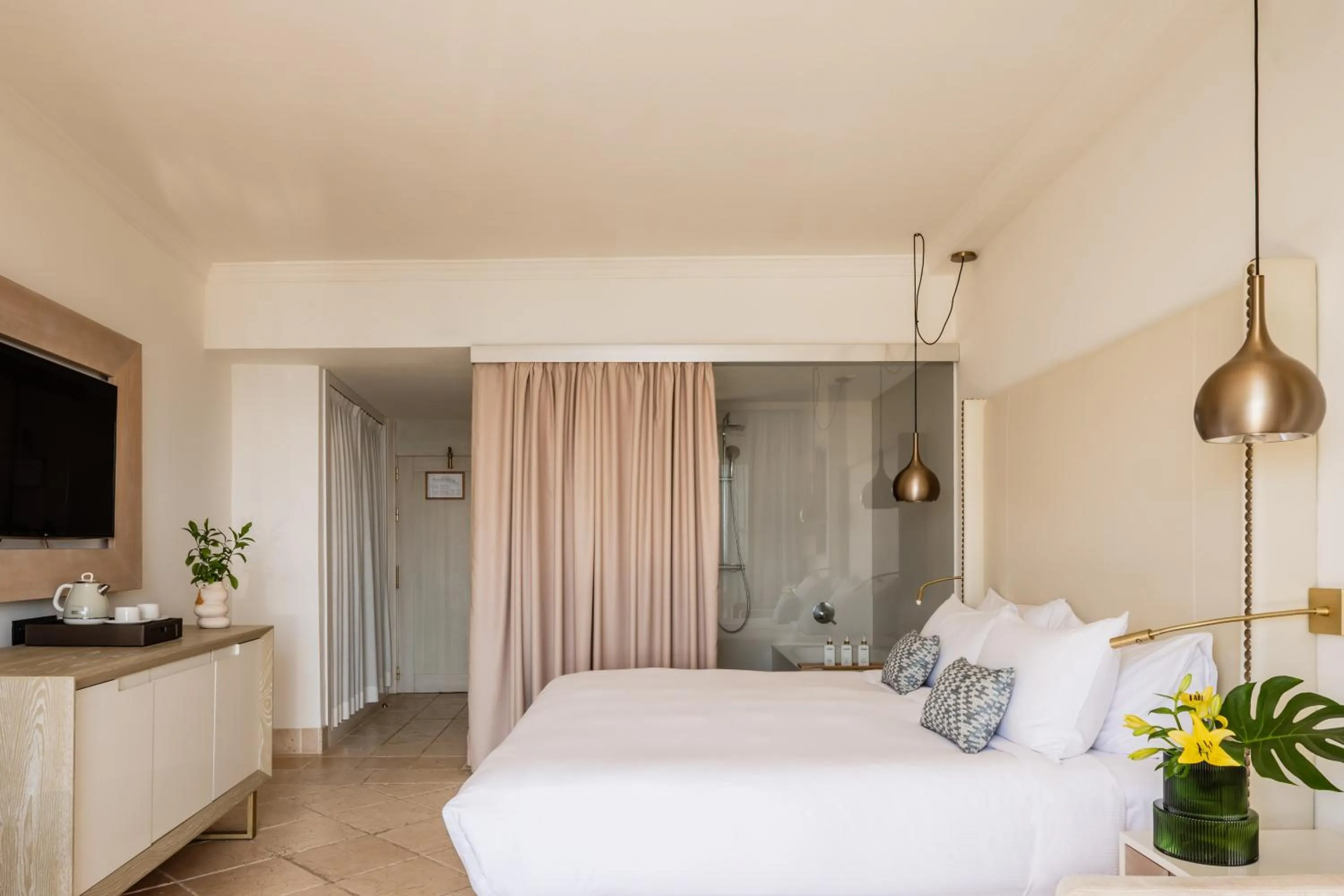 Bed in Hotel Don Pepe Gran Meliá