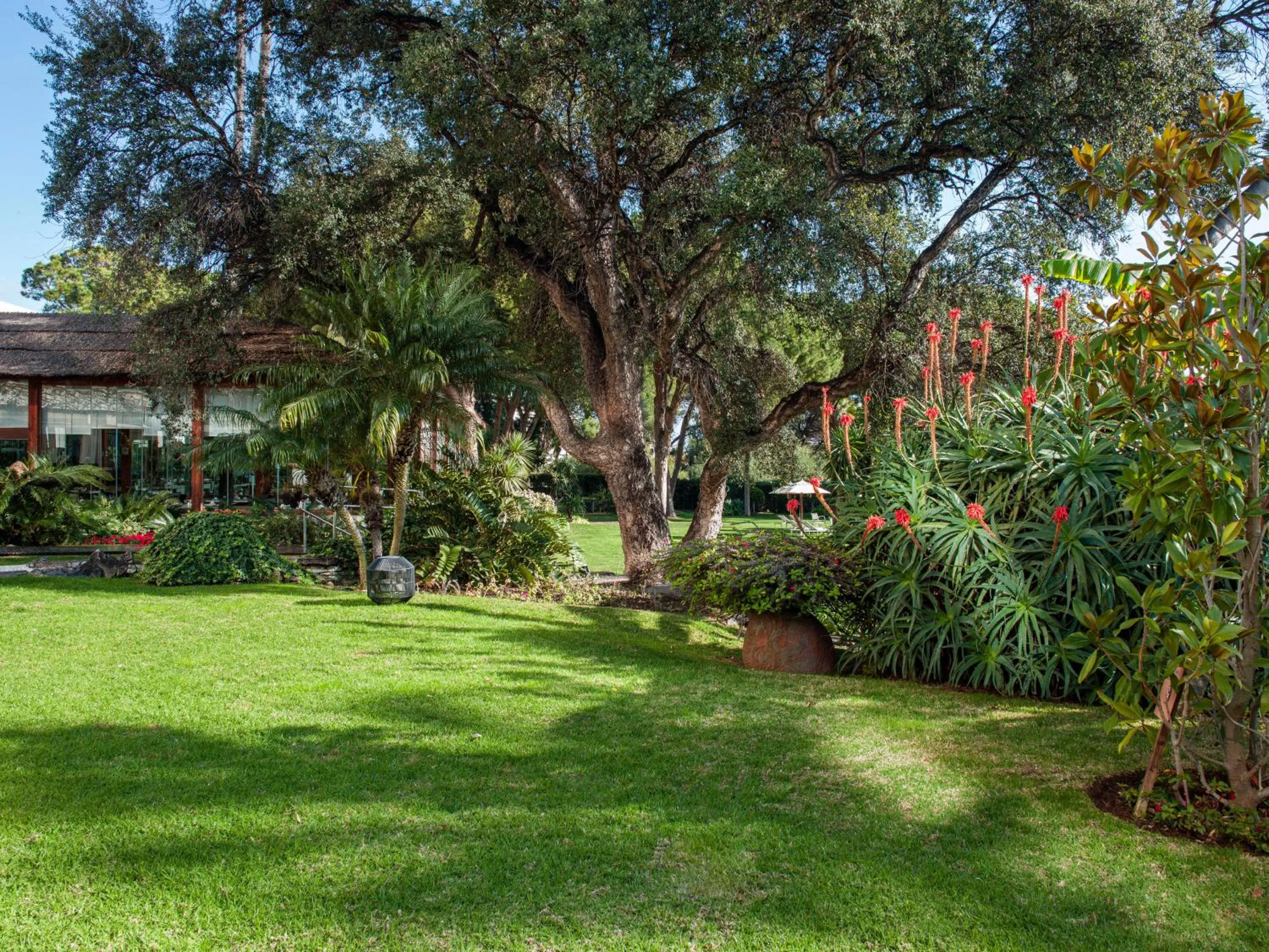 Garden in Hotel Don Pepe Gran Meliá