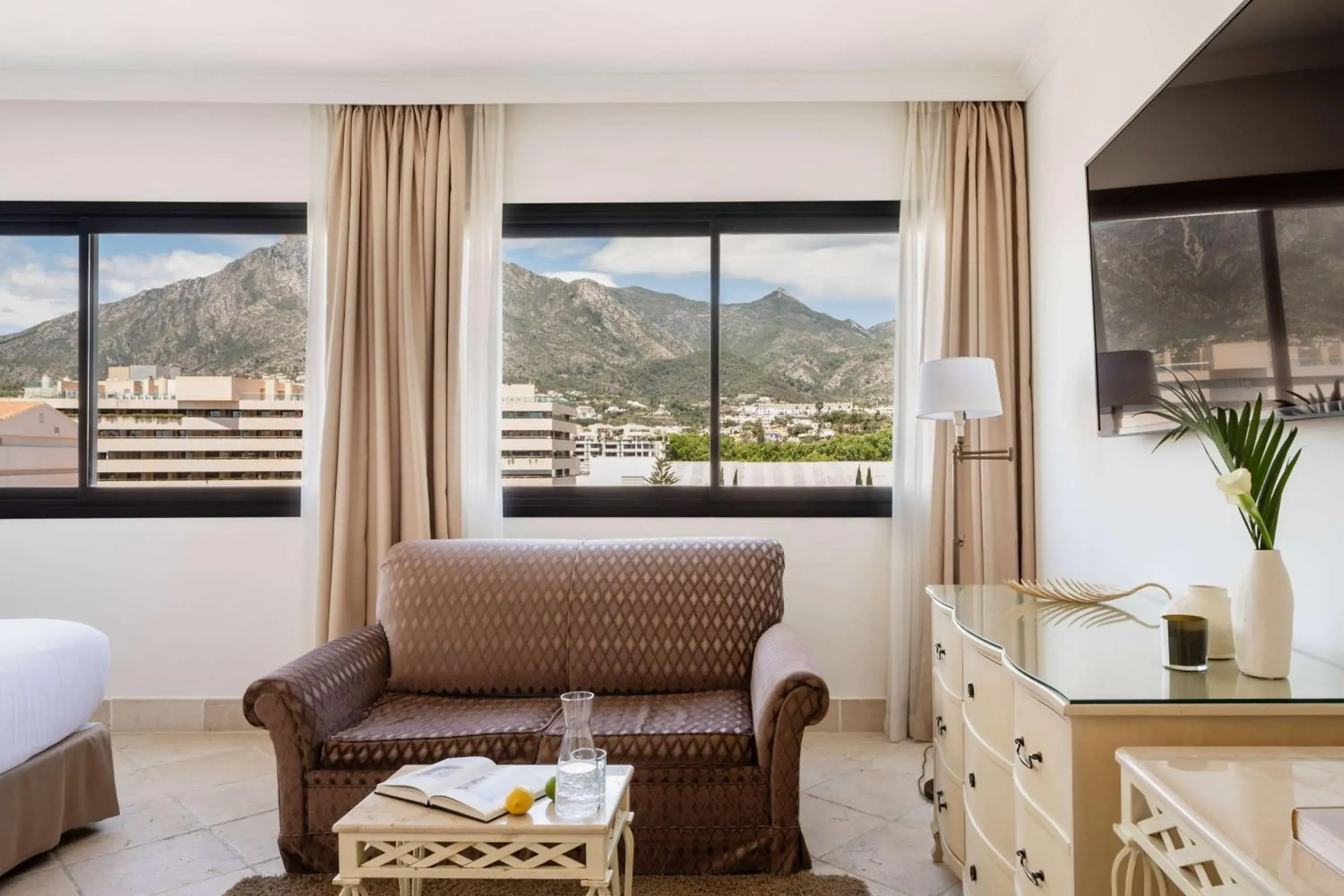 Classic Room Mountain View in Hotel Don Pepe Gran Meliá Classic Room Mountain View in Hotel Don Pepe Gran Meliá