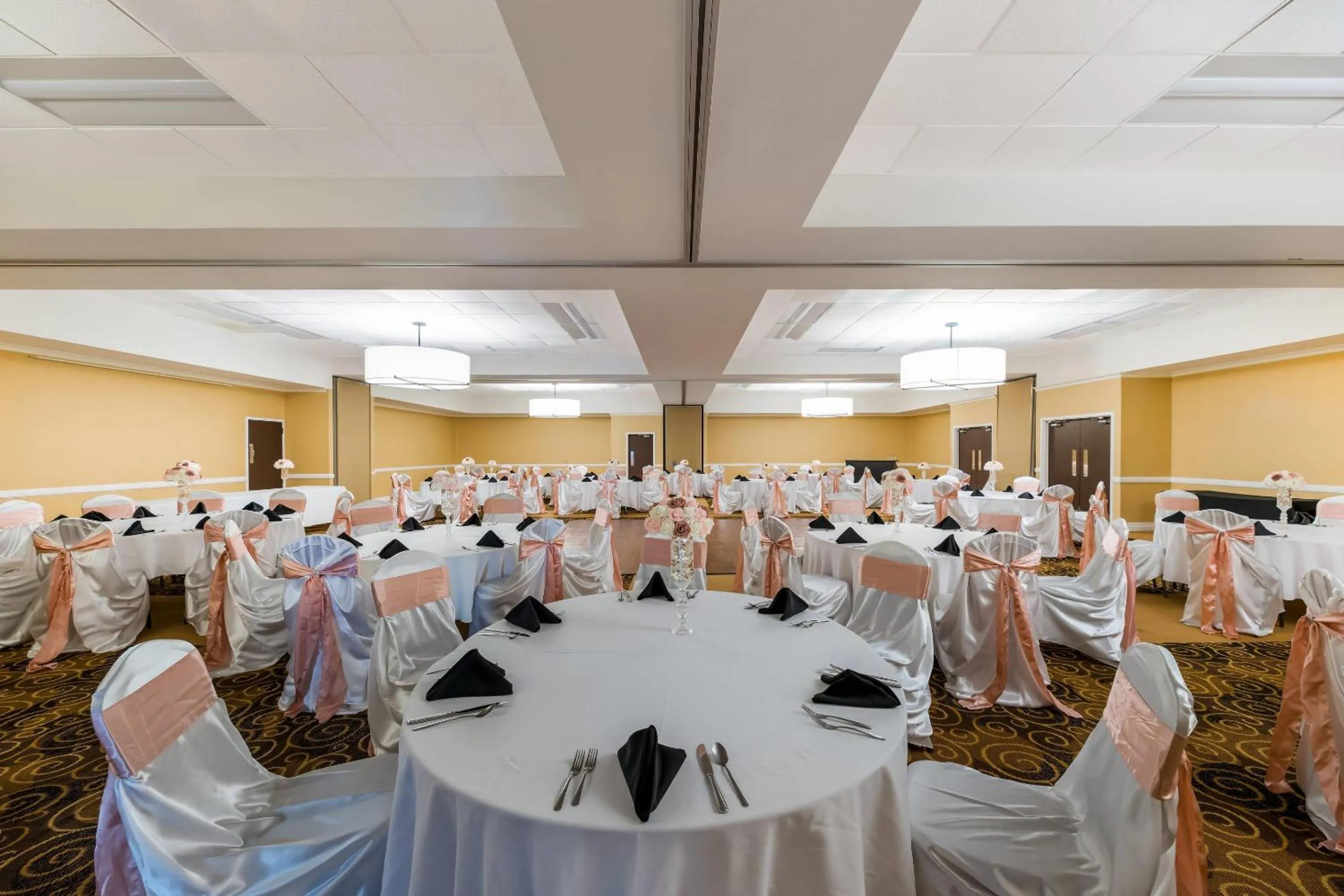 Meeting/conference room in Suburban Studios San Angelo near Convention Center