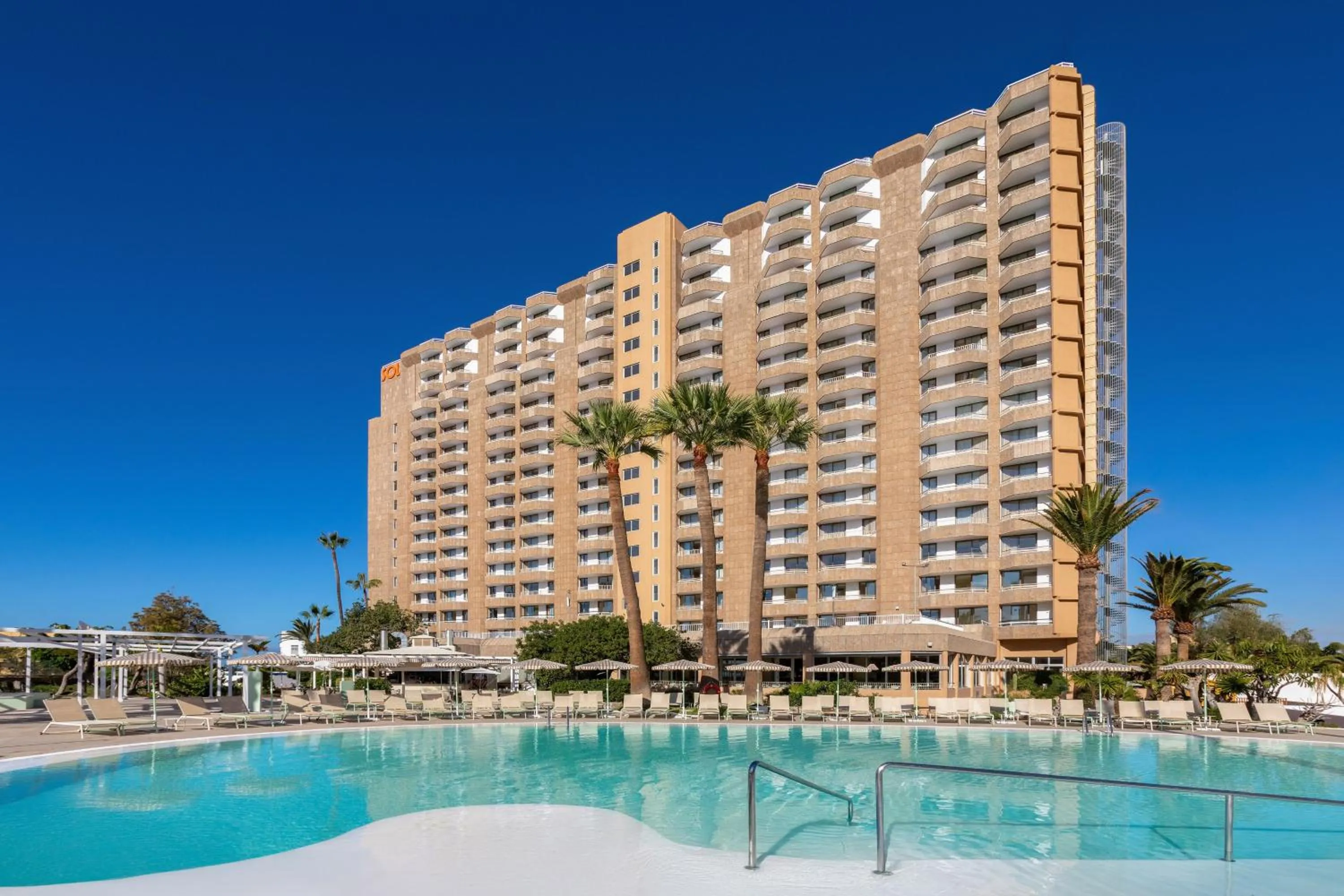 Property building in SOL Arona Tenerife