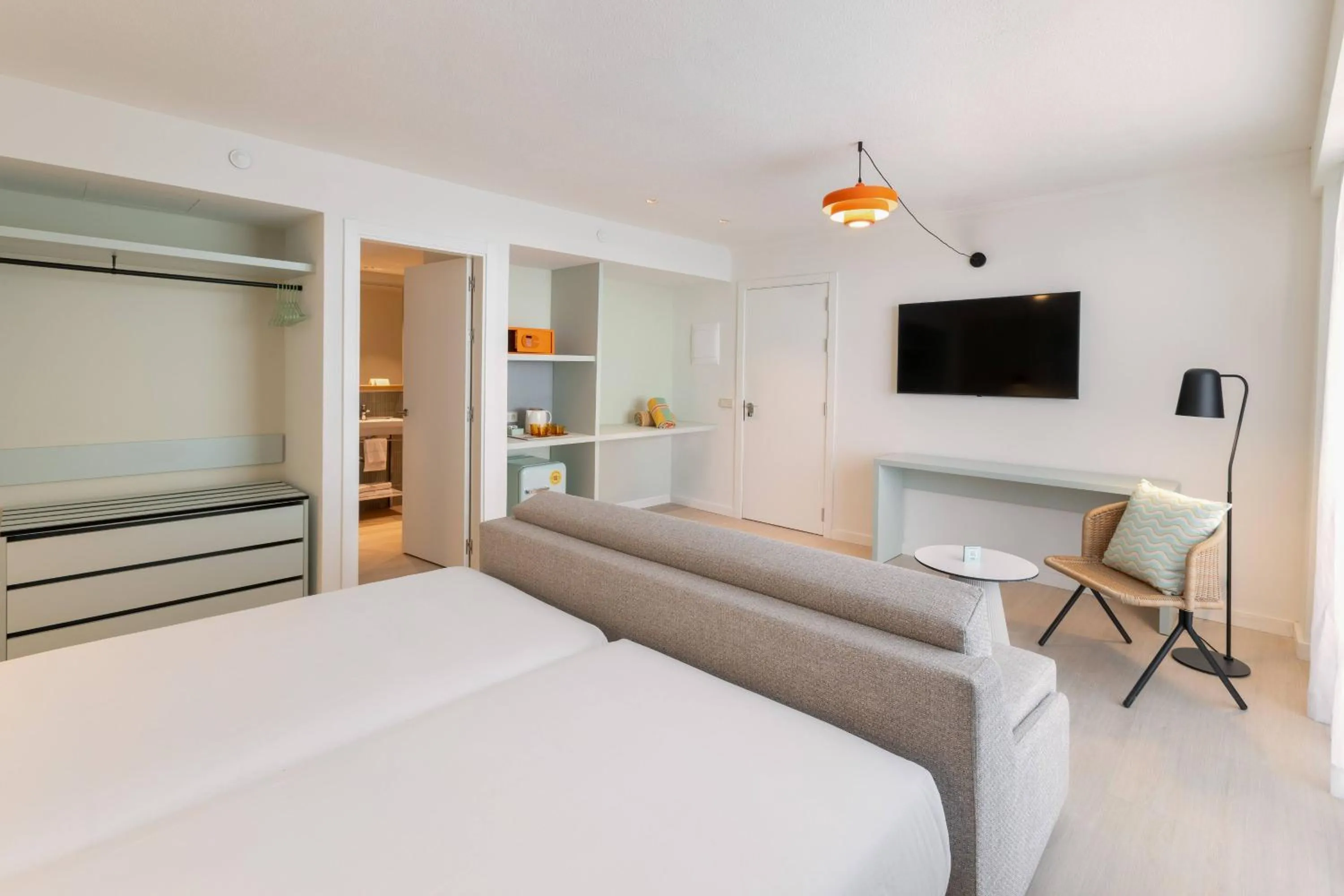 Property building, Bed in SOL Arona Tenerife