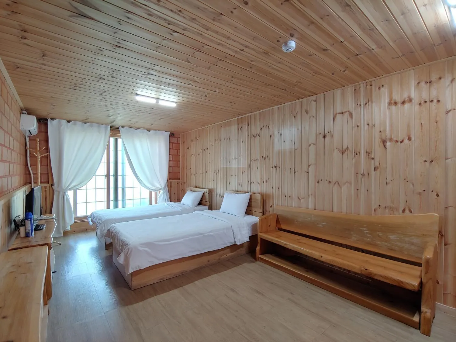 Bed in Jeju Hanibaram Pension