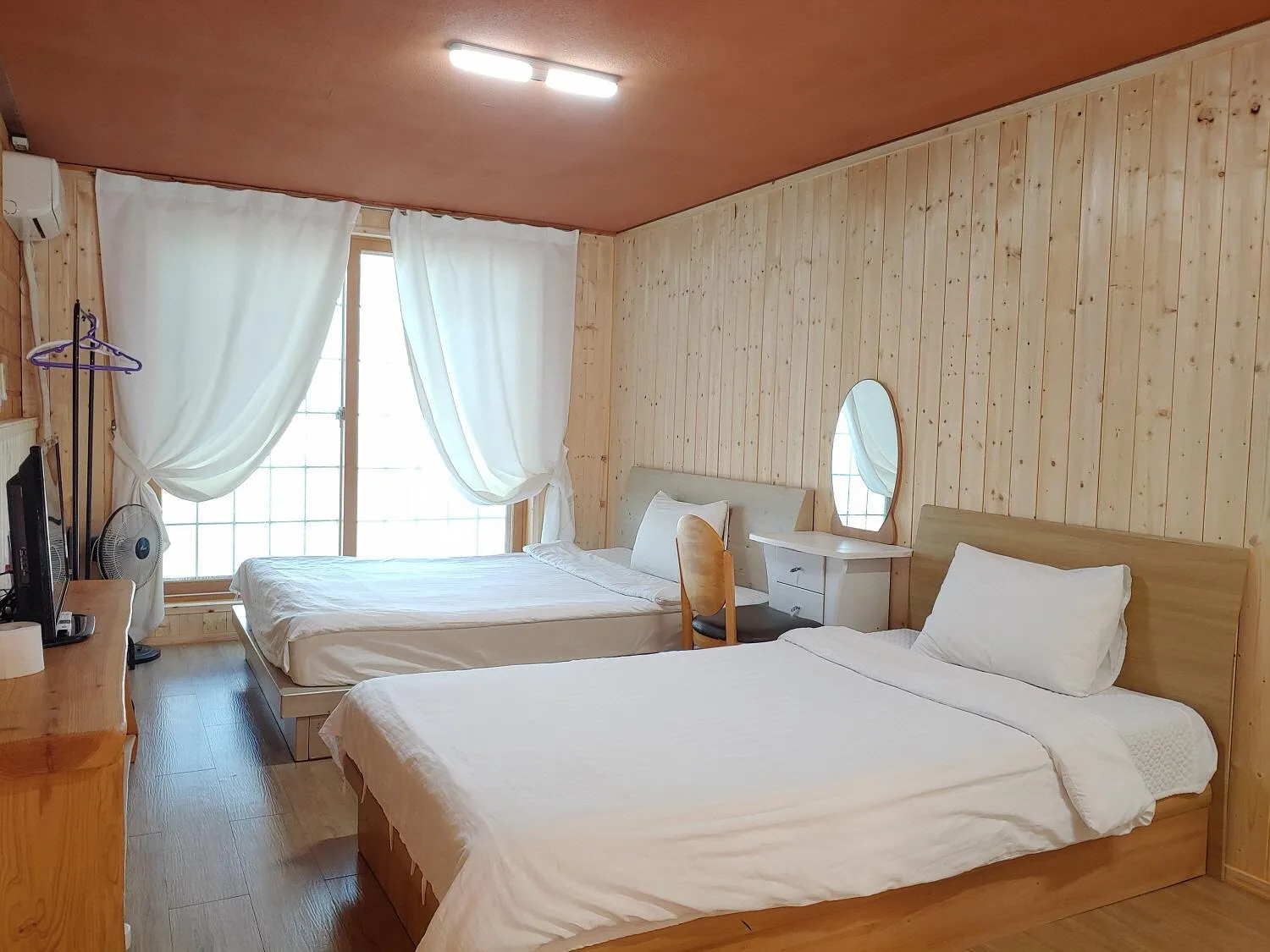 Bed in Jeju Hanibaram Pension