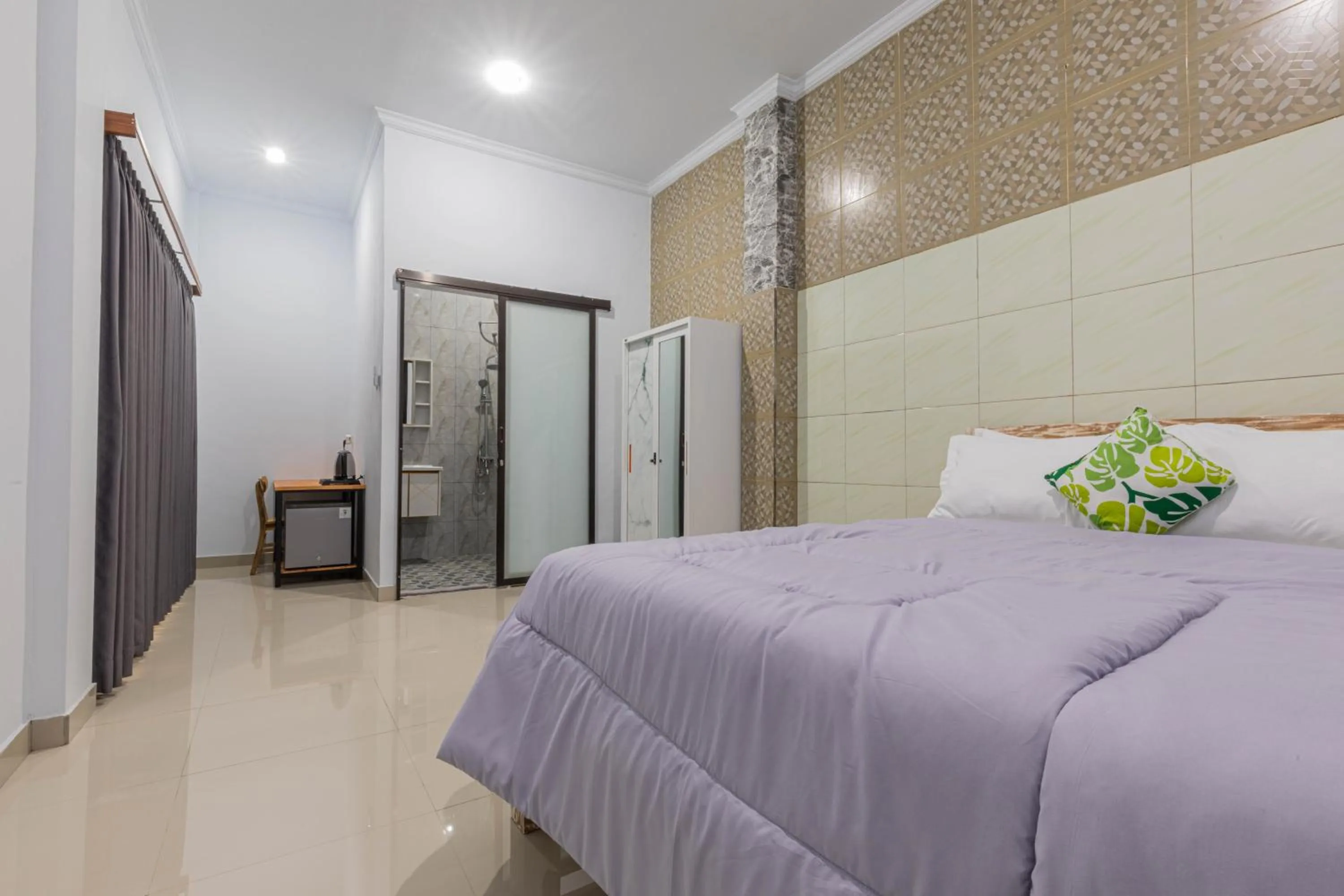 Photo of the whole room, Bed in Bali DD homestay seminyak