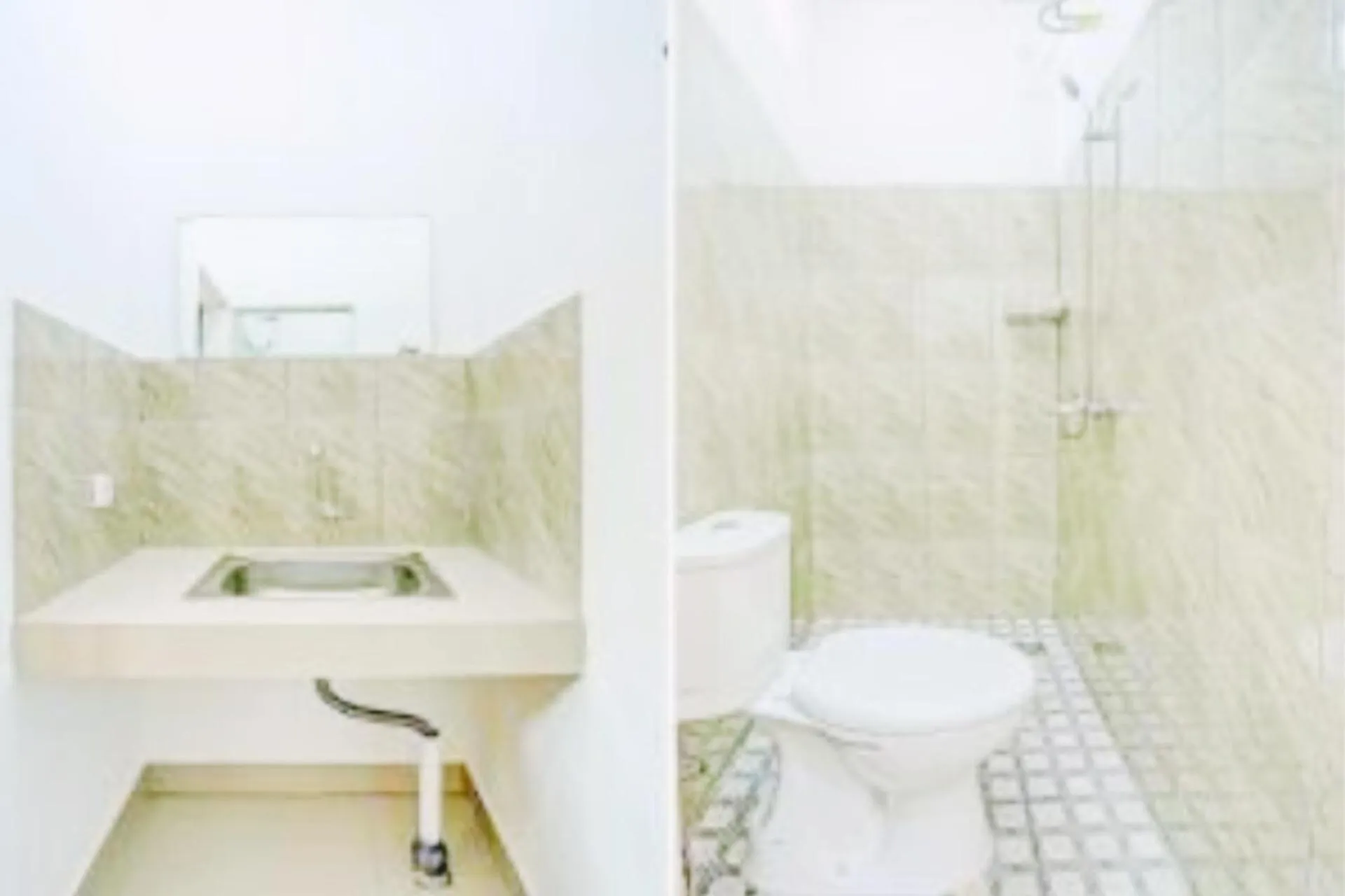 Shower in Bali DD homestay seminyak