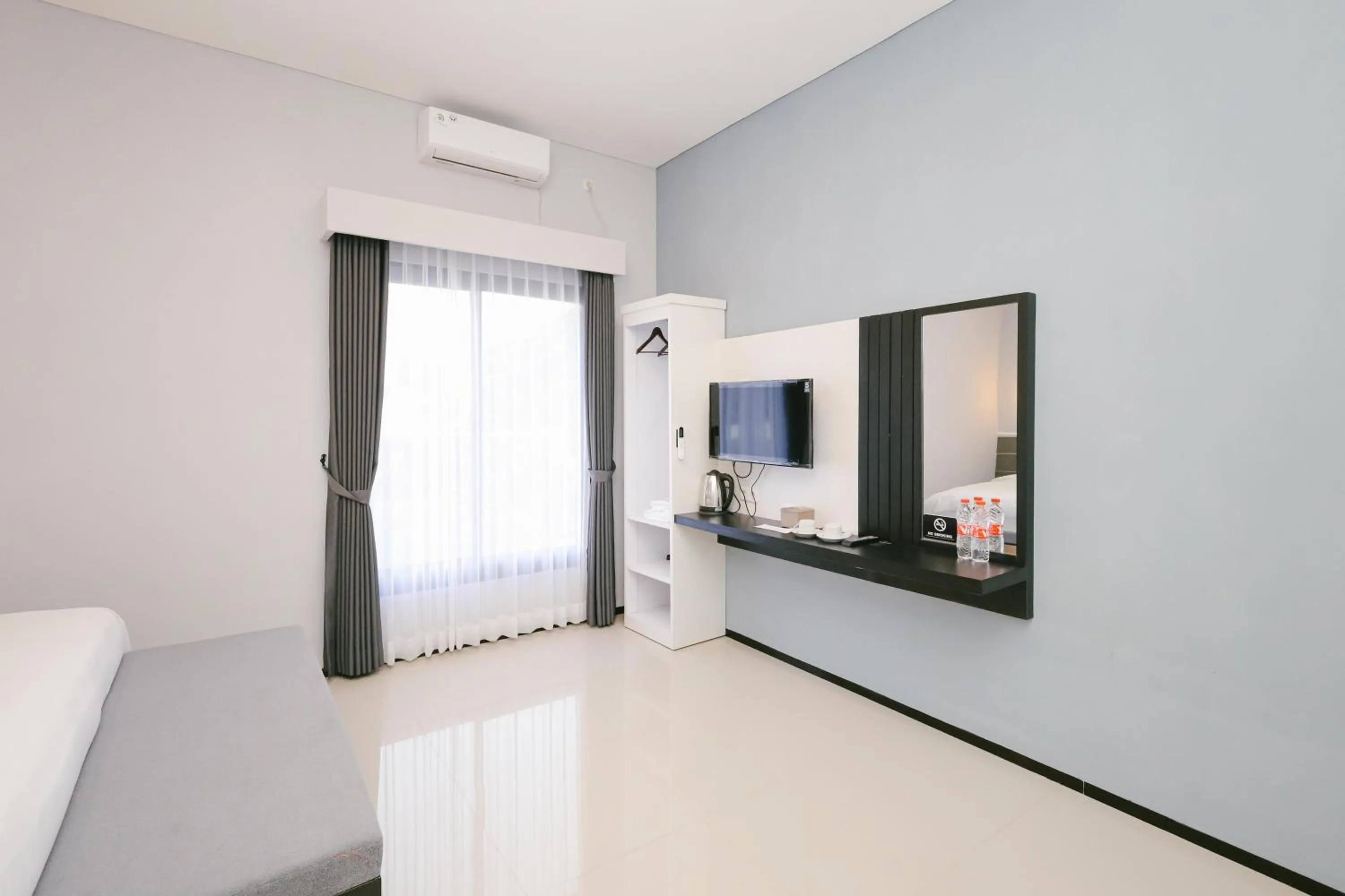 Bedroom in Urbanview B Syariah Lumajang by RedDoorz