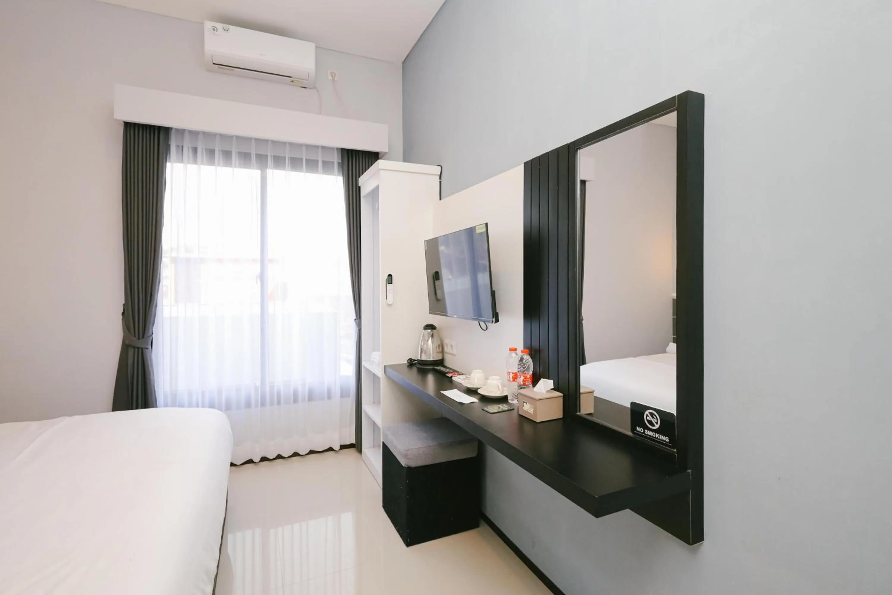 Bedroom in Urbanview B Syariah Lumajang by RedDoorz