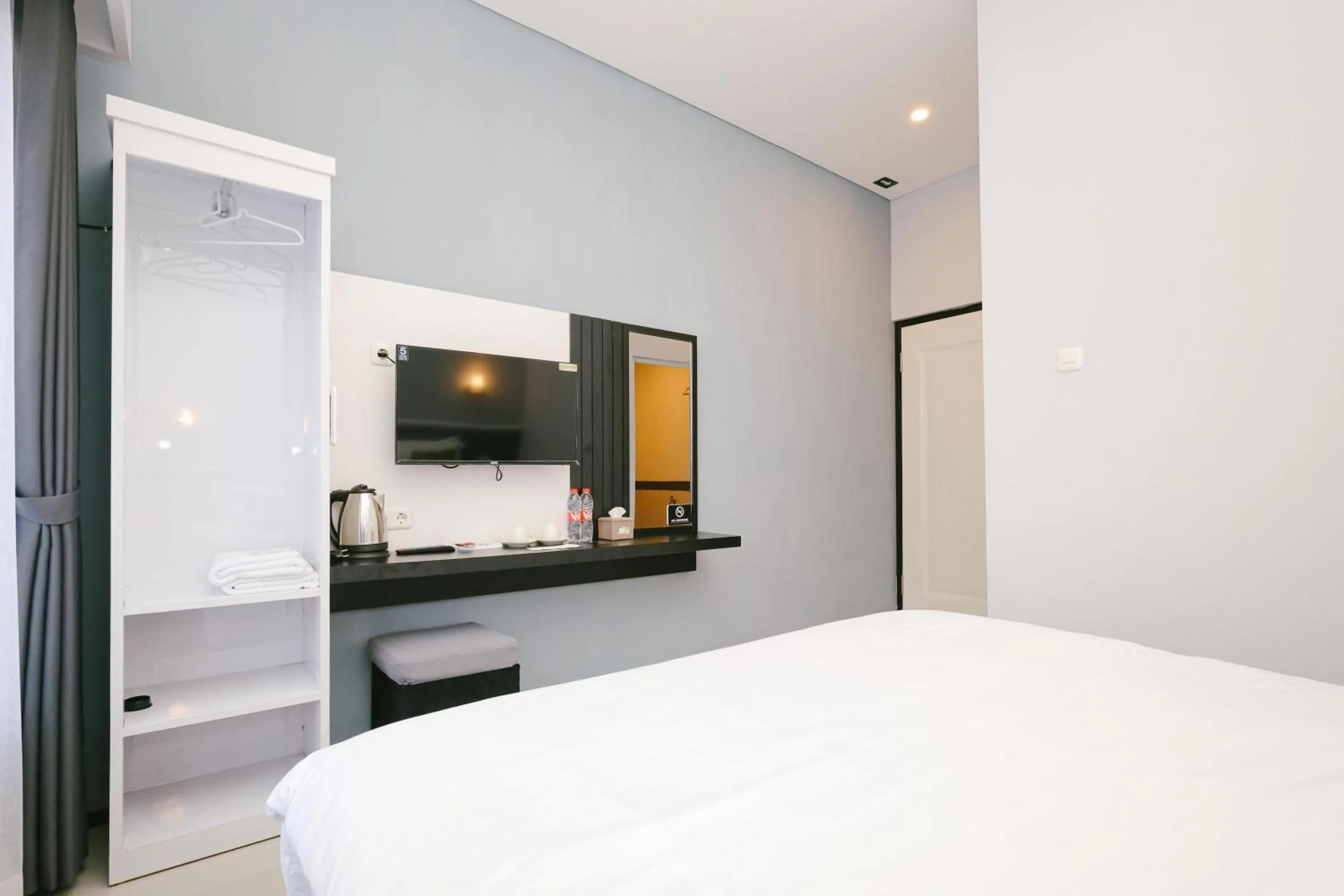 Bedroom in Urbanview B Syariah Lumajang by RedDoorz