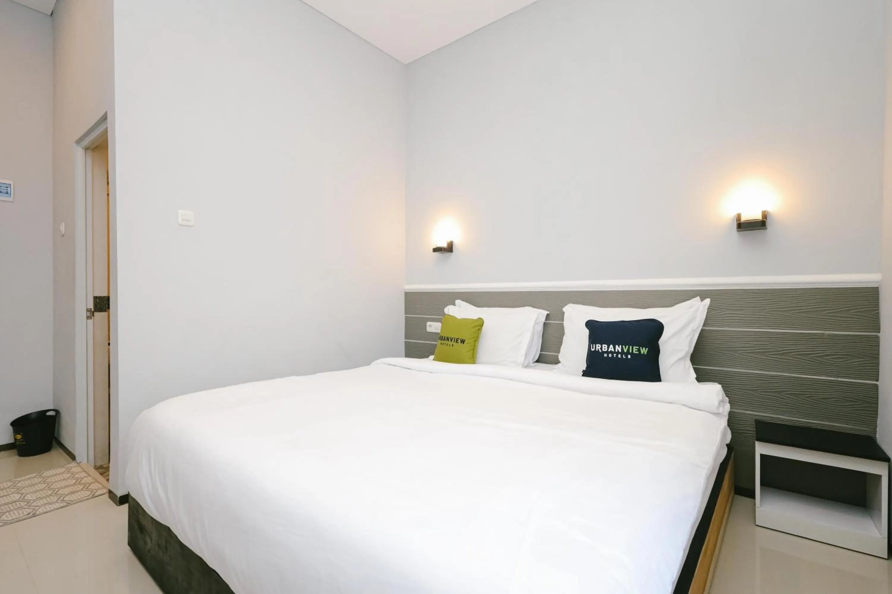 Bedroom in Urbanview B Syariah Lumajang by RedDoorz