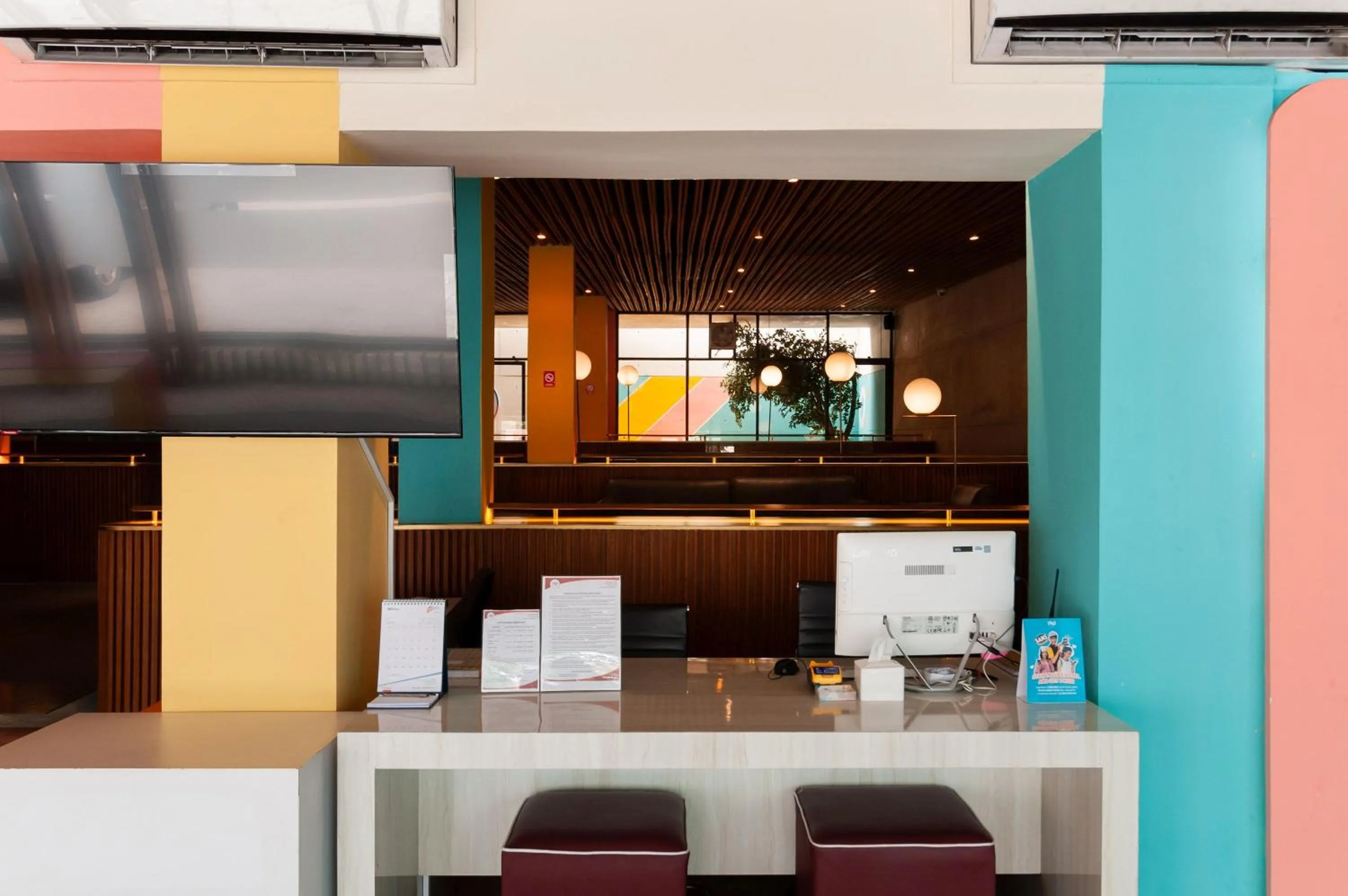 Lobby or reception in Sans Hotel Finest Medan