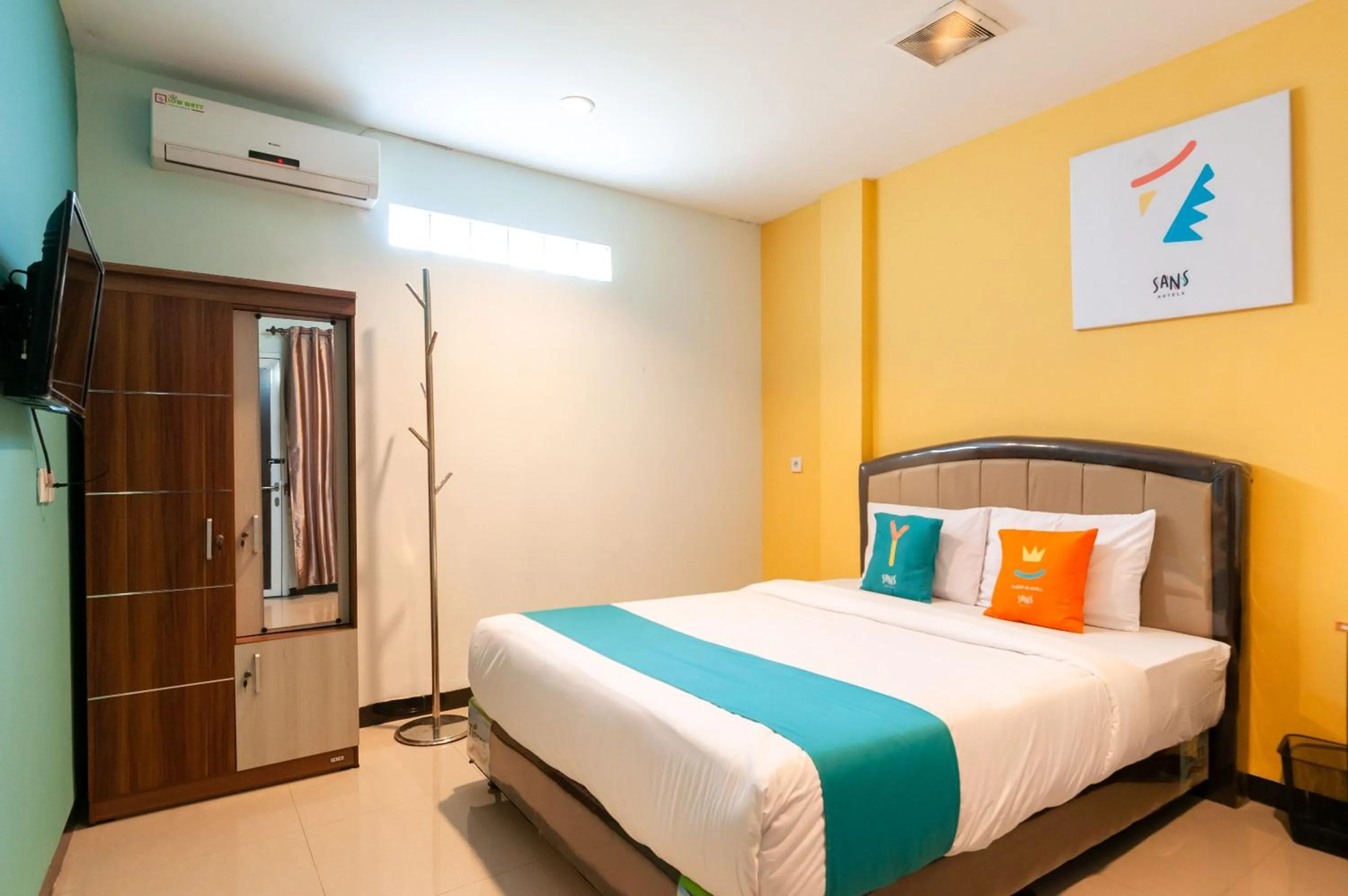 Deluxe Double Room in Sans Hotel Finest Medan