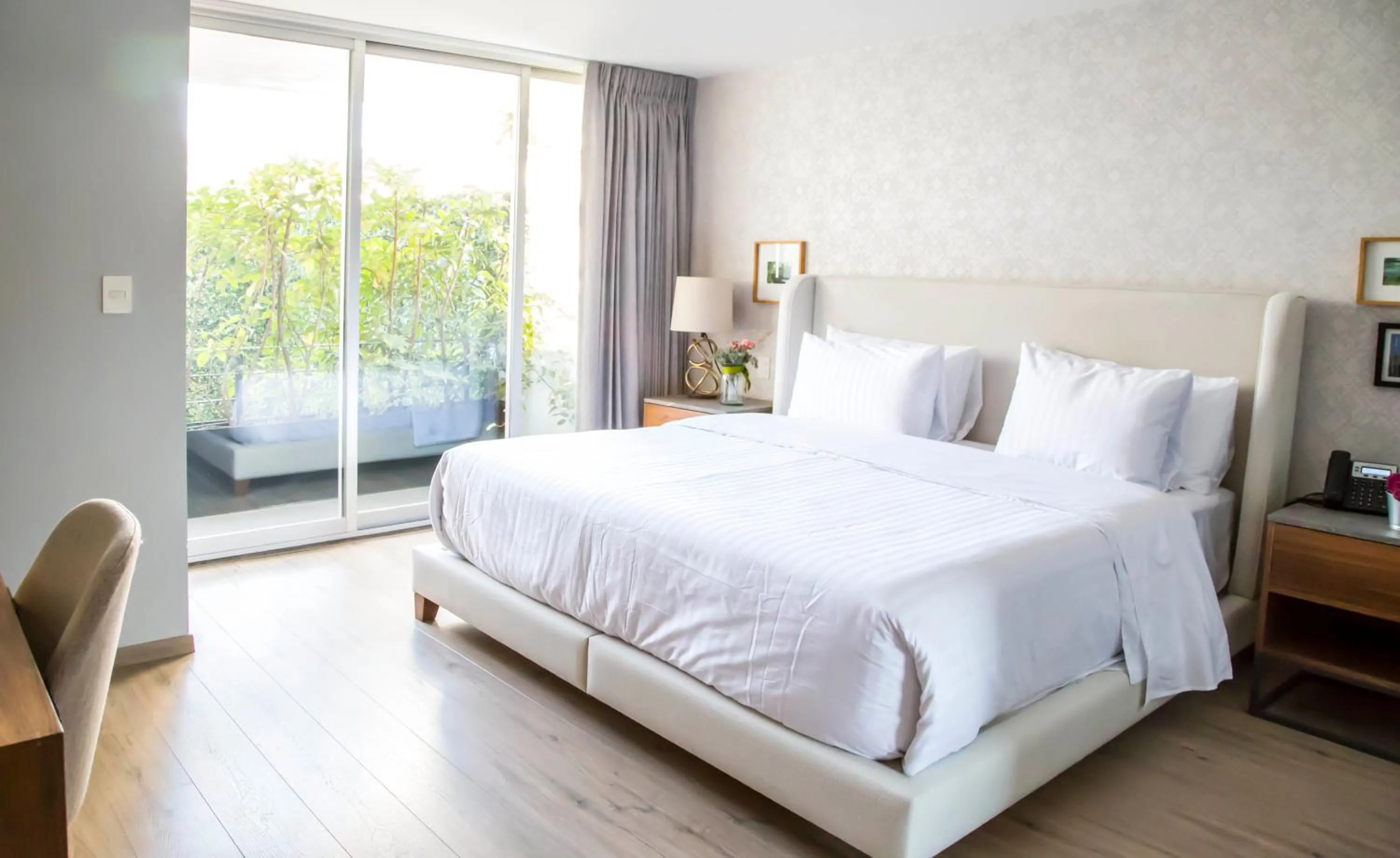 Apartment with Balcony in ZAMORA By Mr W