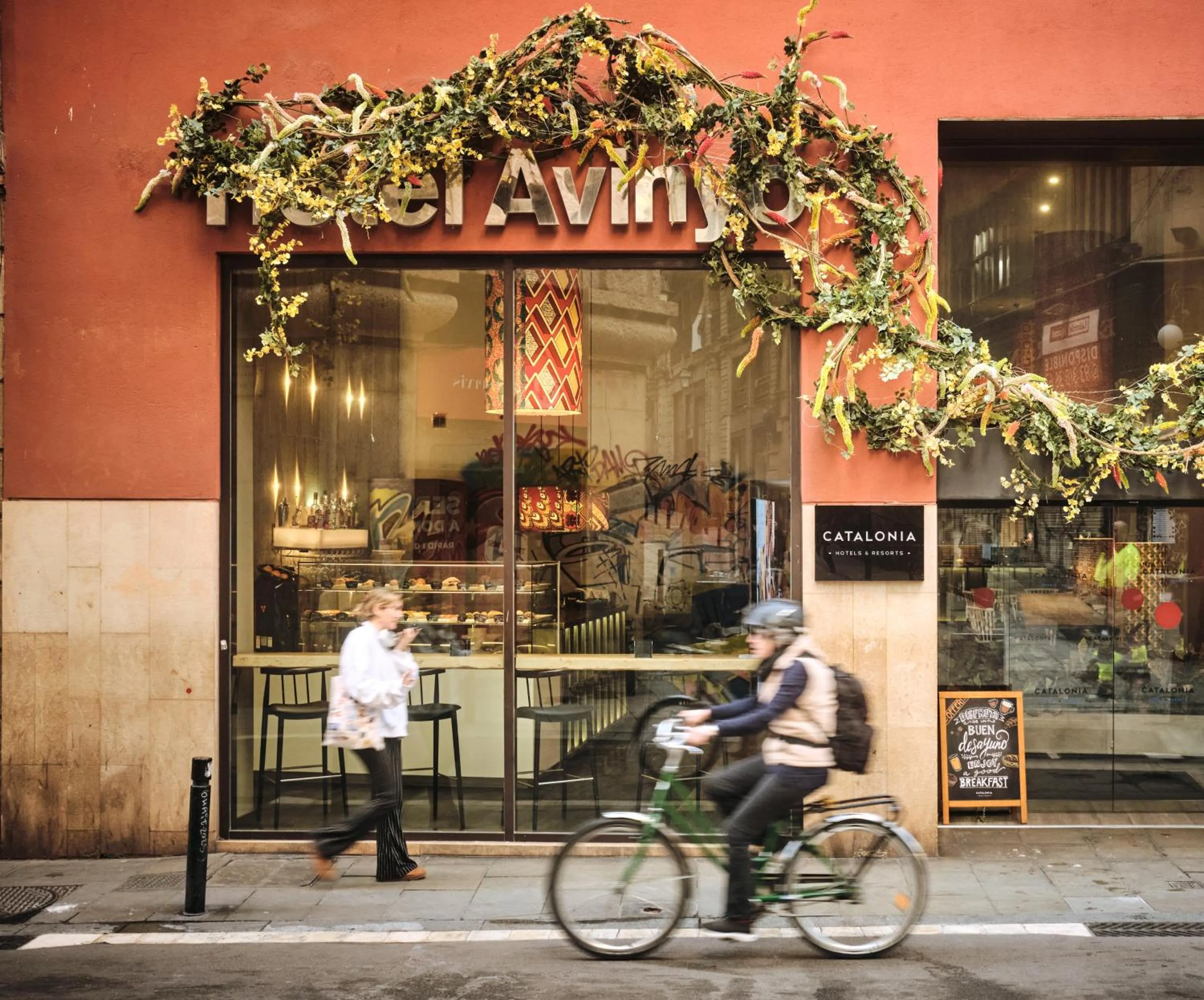 Facade/entrance in Catalonia Avinyo