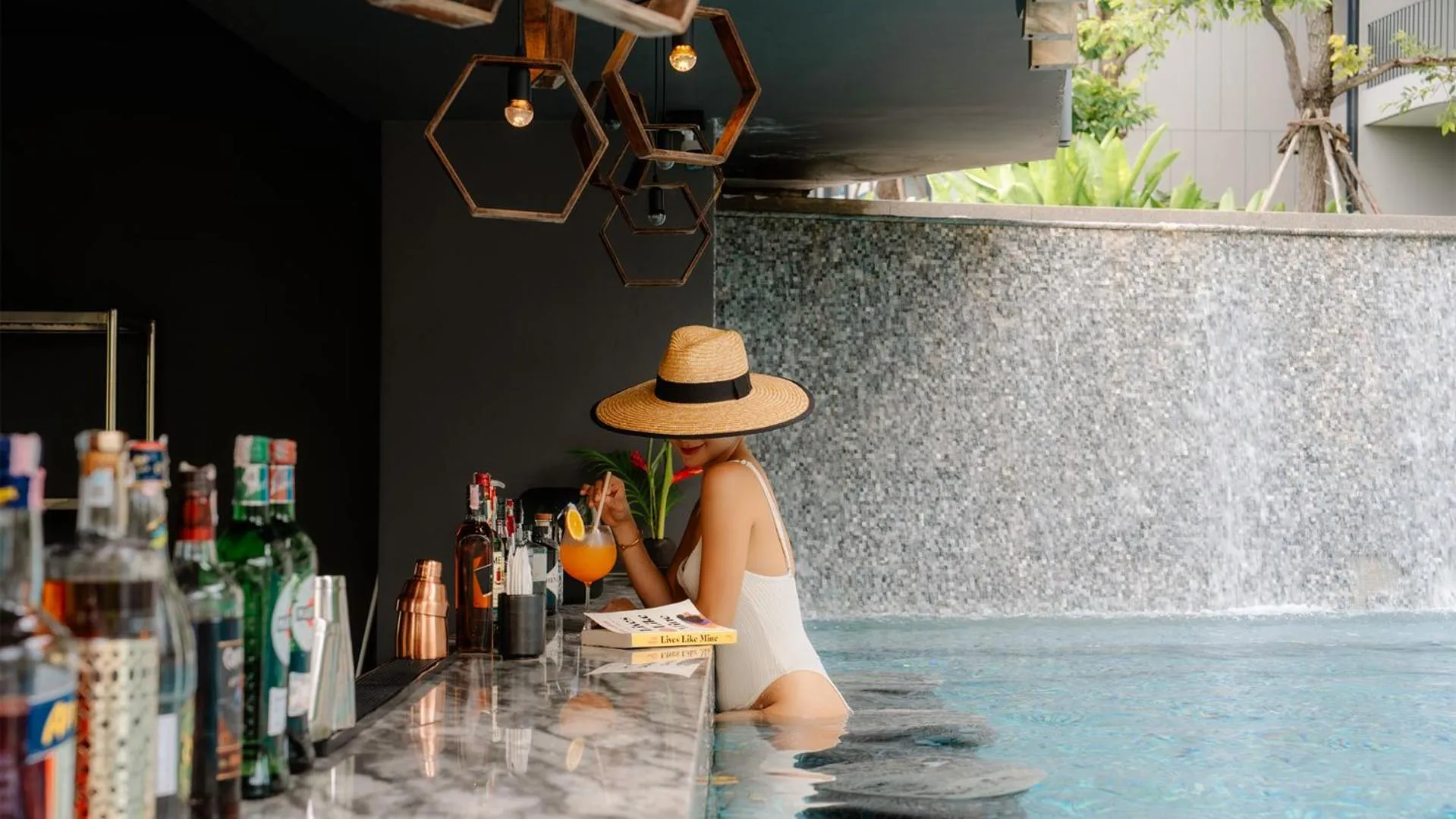 Swimming pool in VARANA Krabi Hotel