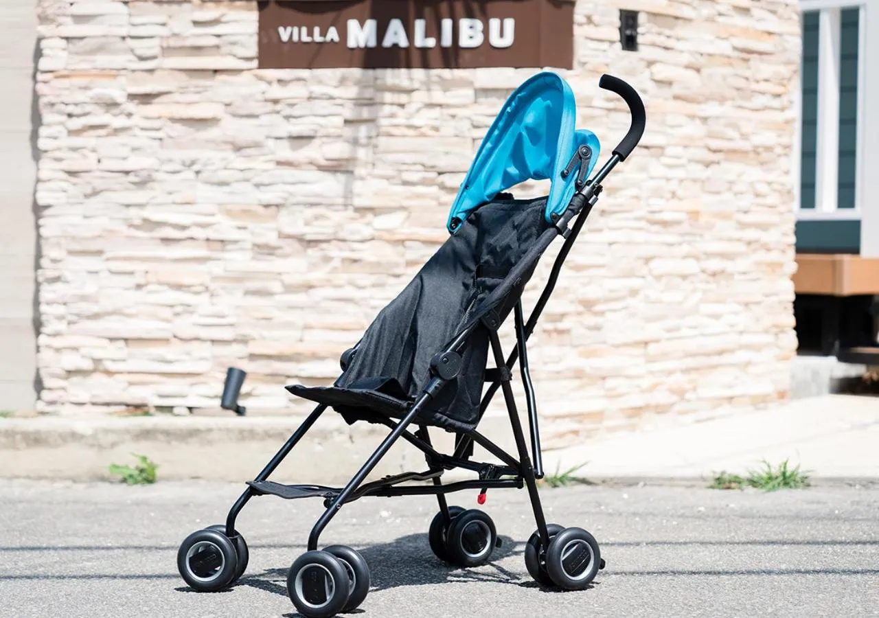 children in Villa Malibu Palm Springs Miyakojima Resort