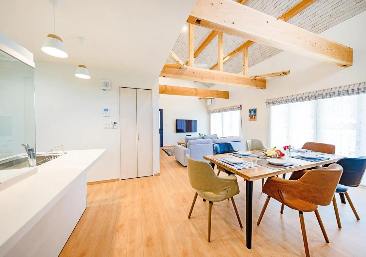 Dining area in Villa Malibu Palm Springs Miyakojima Resort