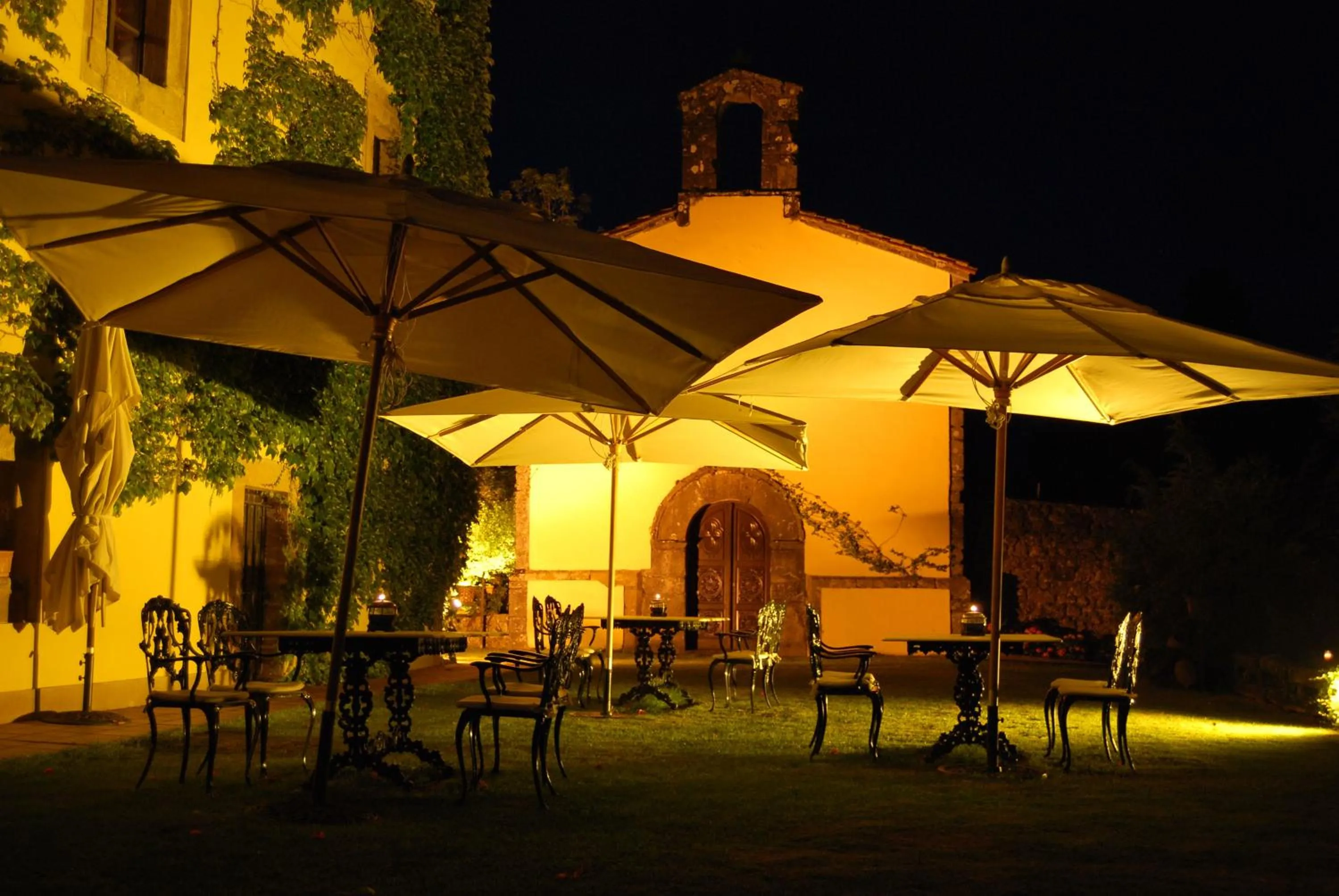 Restaurant/places to eat in Palacio de Cutre