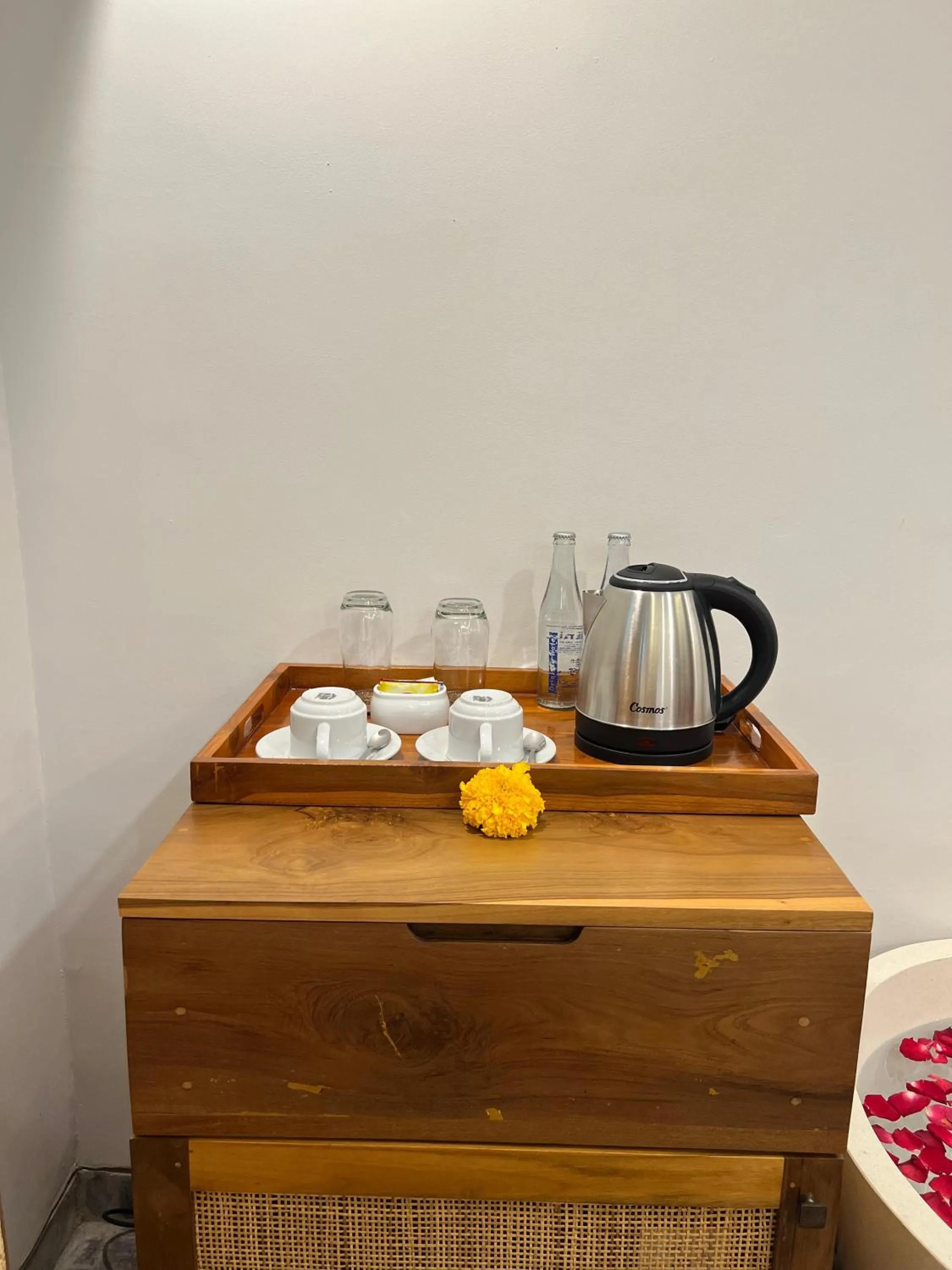 Coffee/tea facilities in RUMAH KAYU RESORT