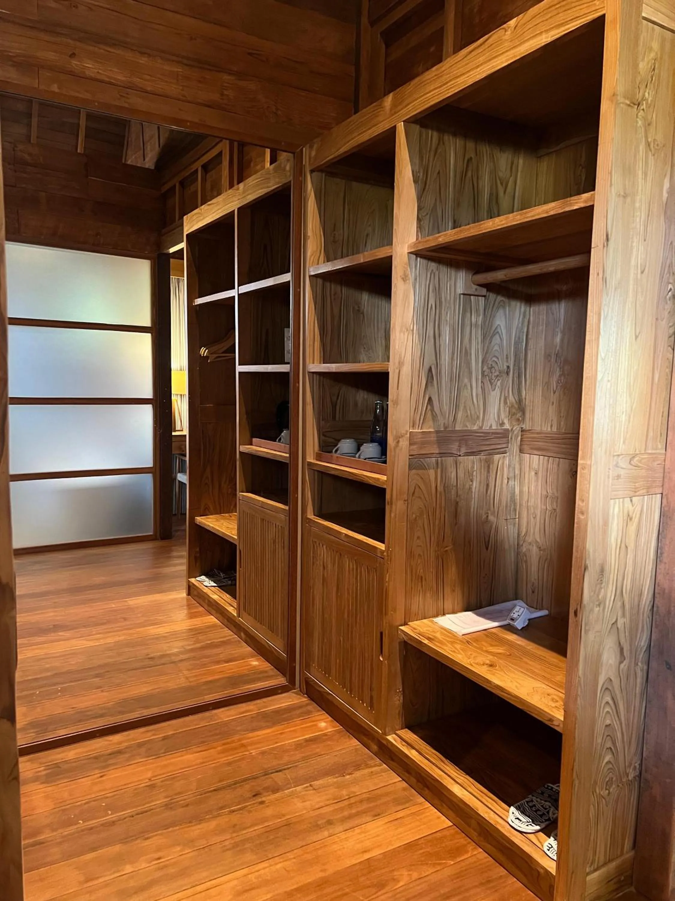 wardrobe in RUMAH KAYU RESORT