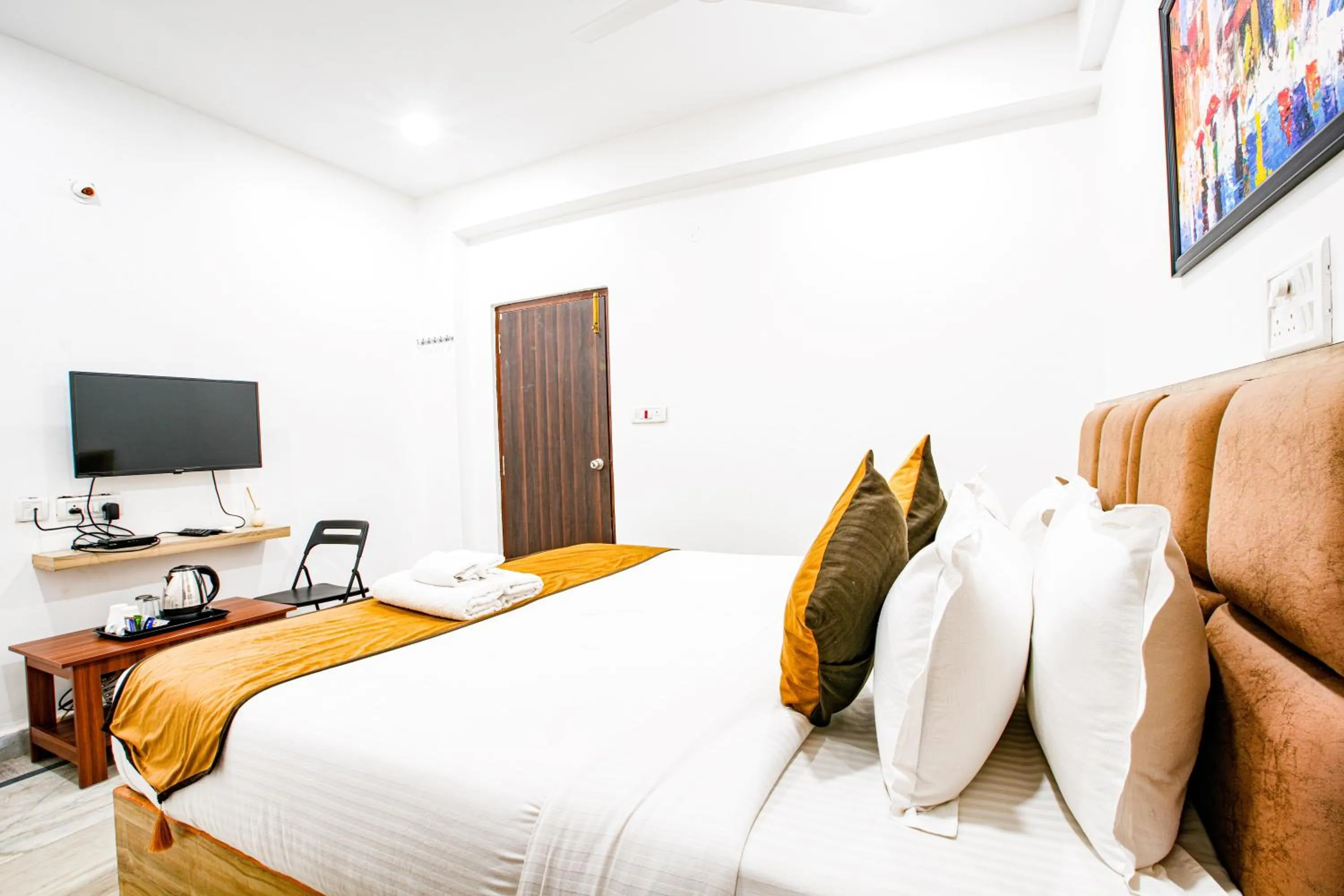 Bed in La Hometel Hotel - HITECH City Hyderabad