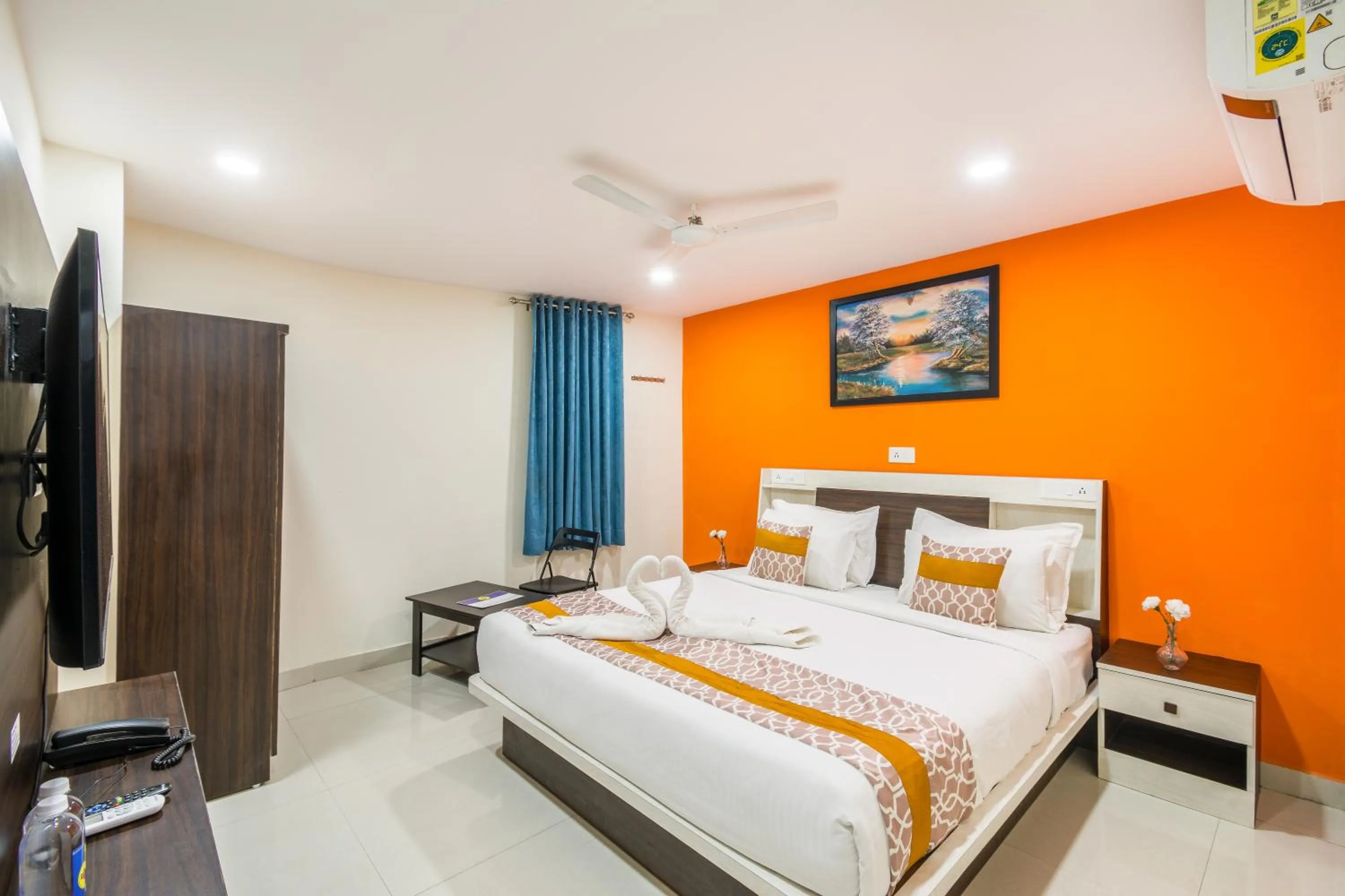 Bed in La Hometel Hotel - HITECH City Hyderabad
