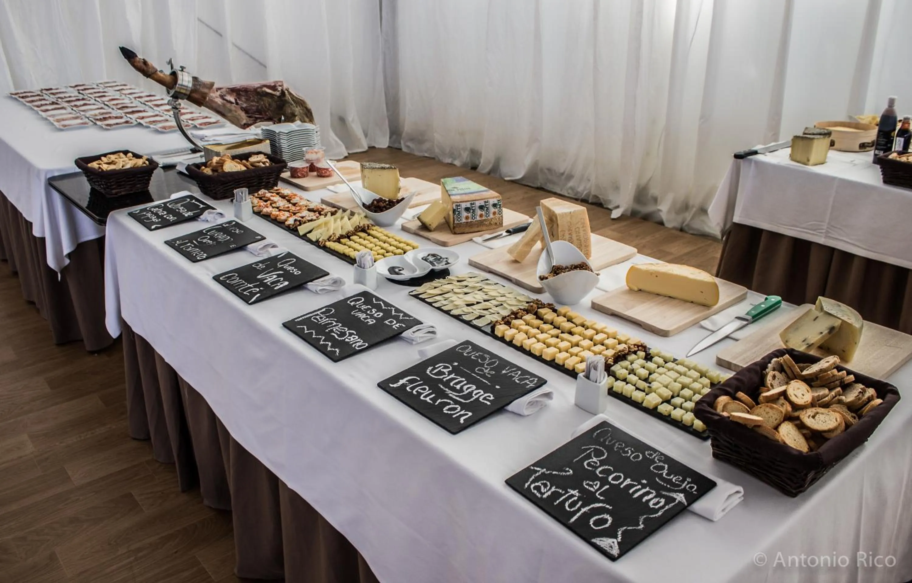 Food in Blu Hotel Almansa