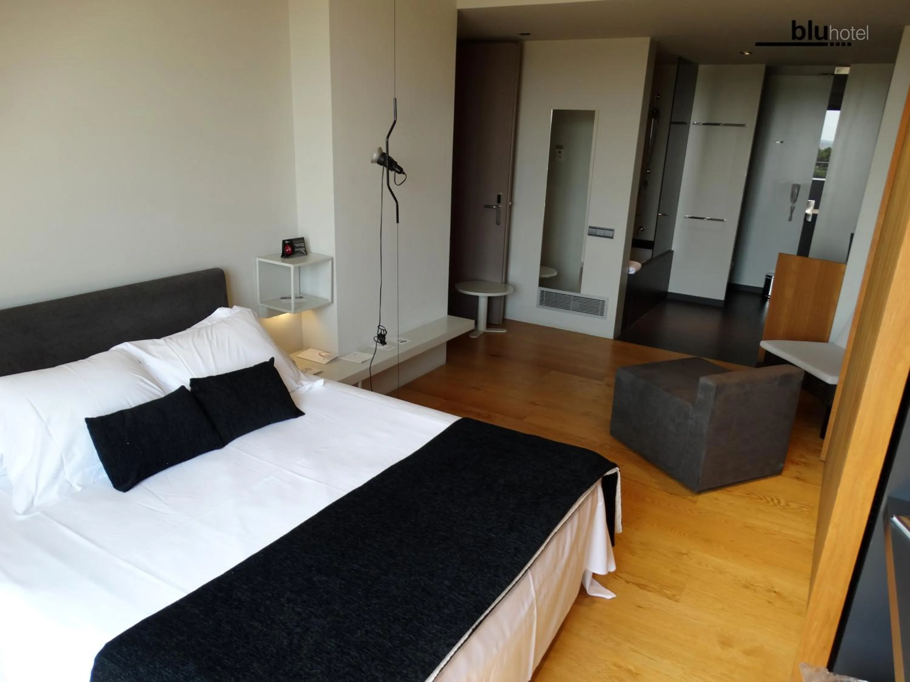 Bed in Blu Hotel Almansa