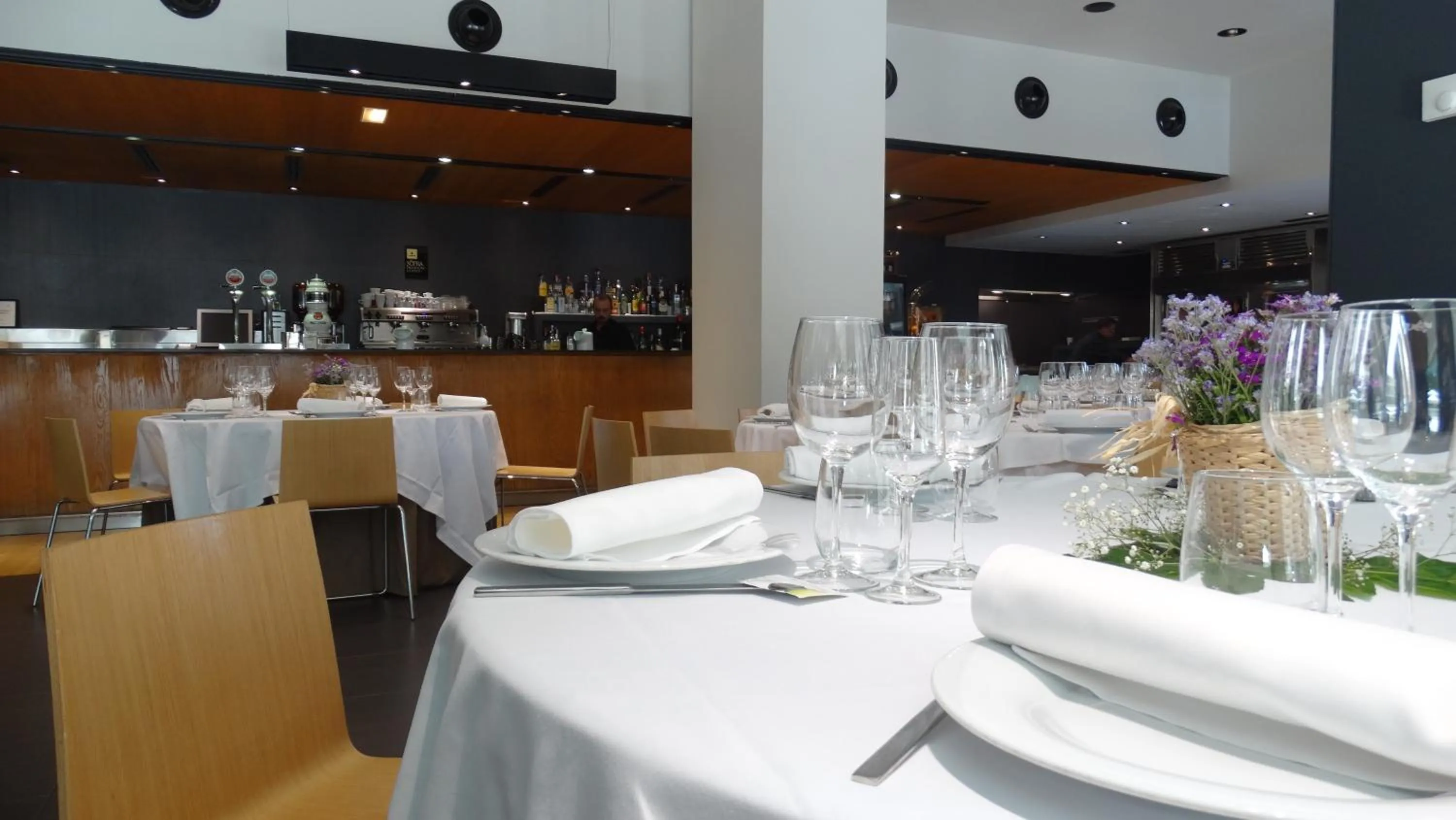 Restaurant/places to eat in Blu Hotel Almansa