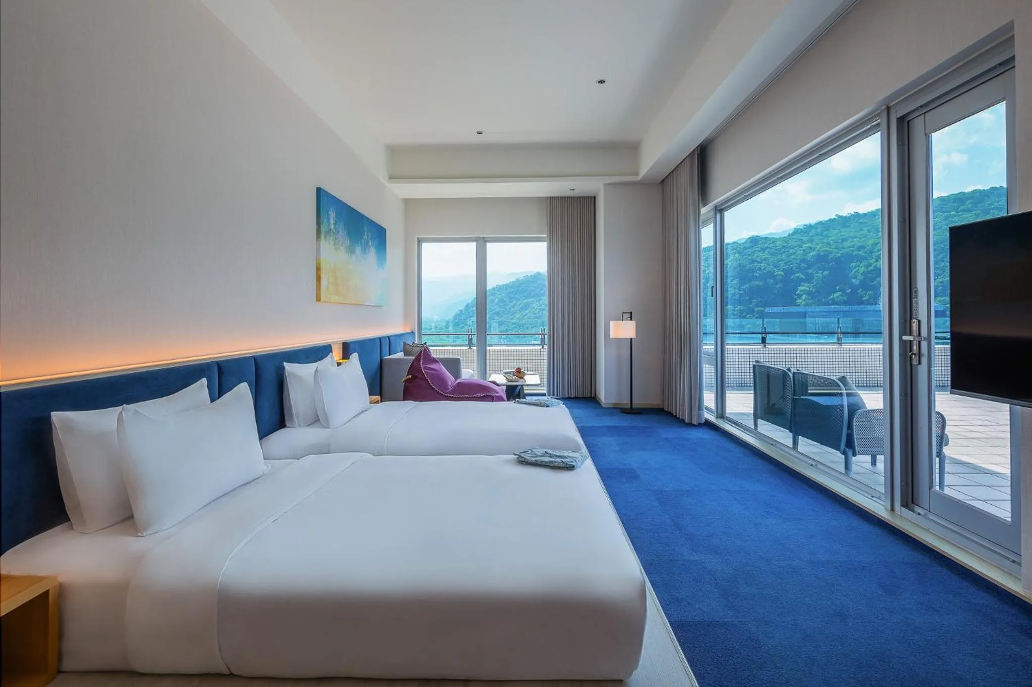 Photo of the whole room, Bed in The Archipelago