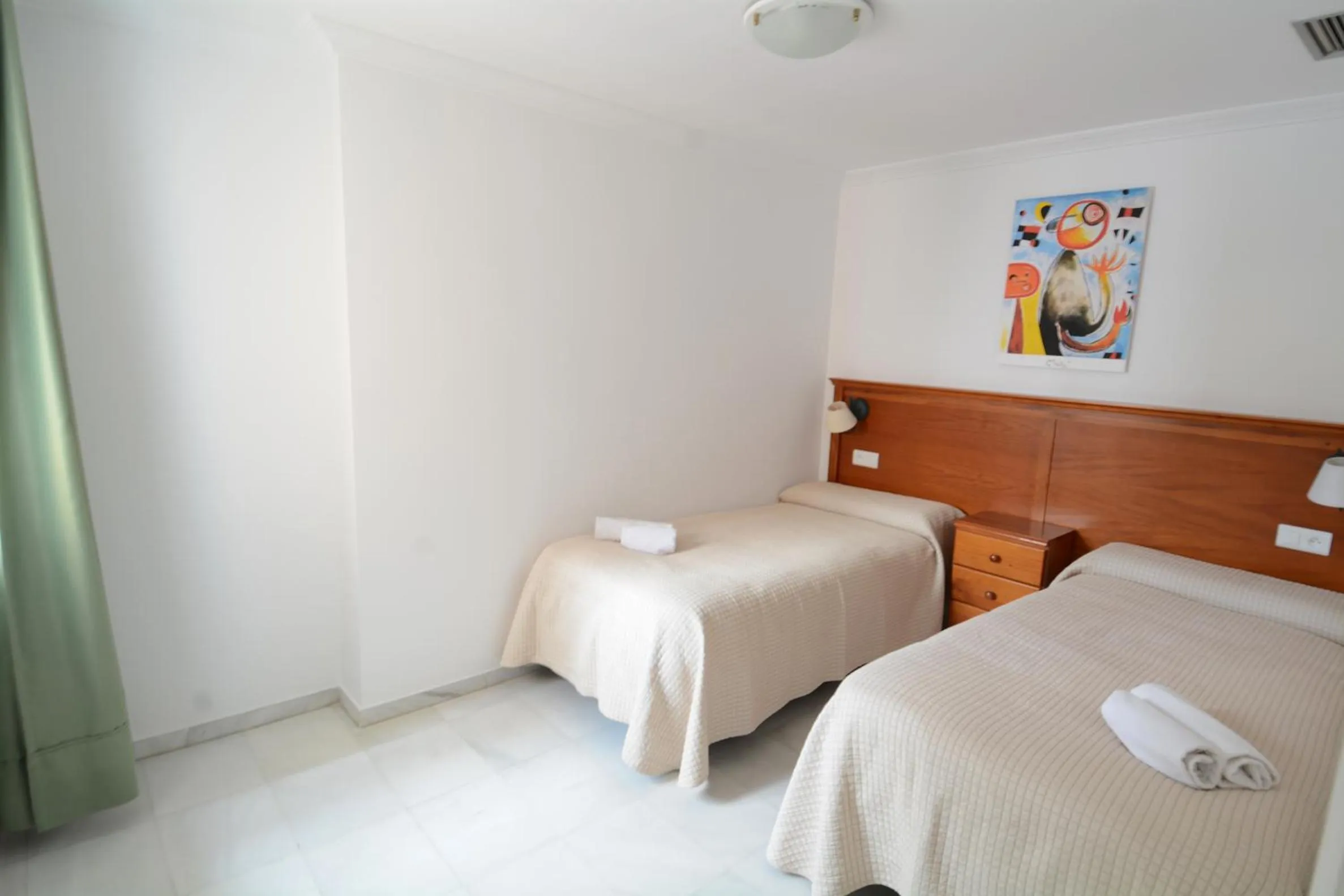 Bedroom, Bed in Apartamentos HC Burriana Playa