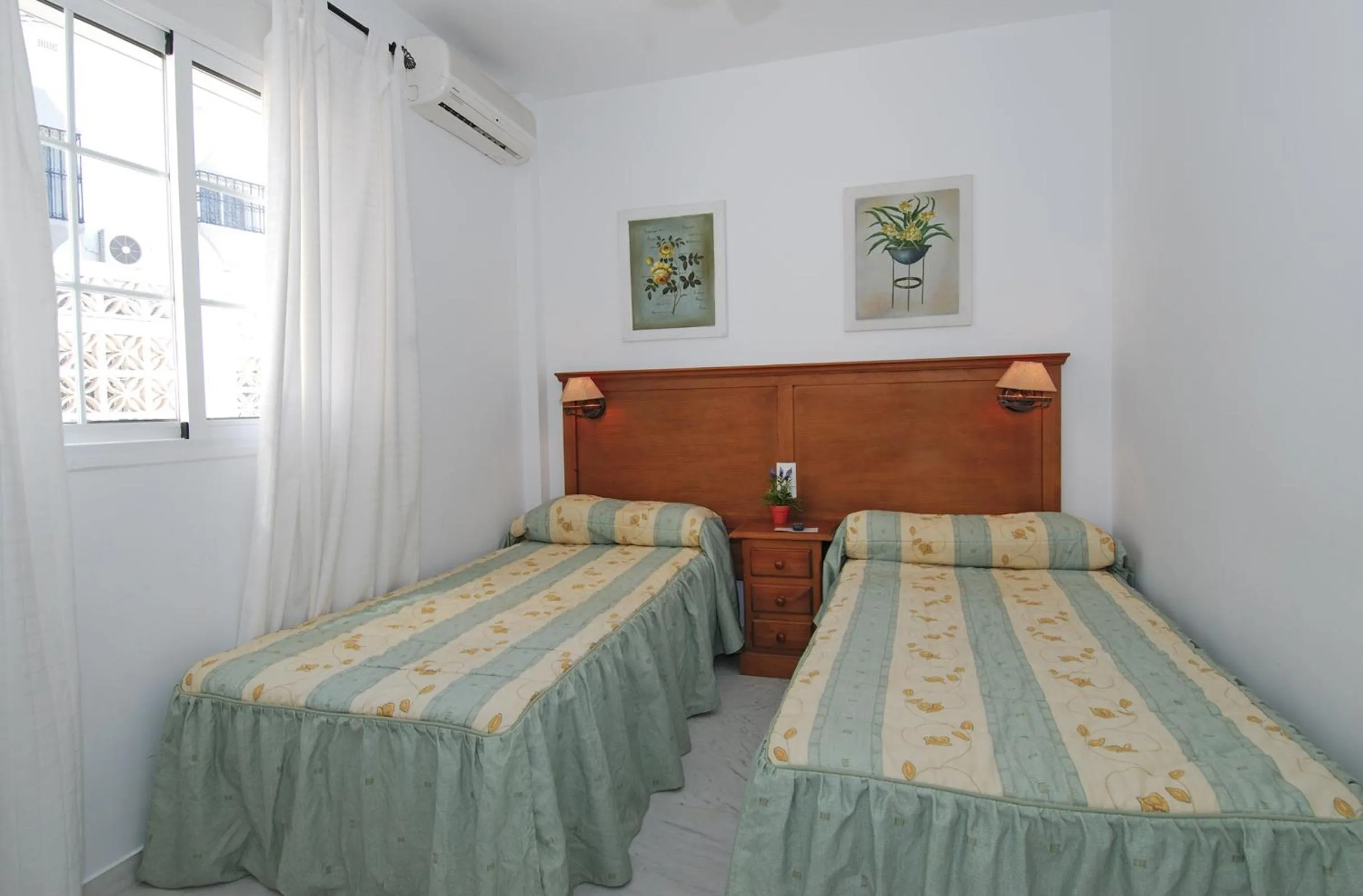 Bedroom, Bed in Apartamentos HC Burriana Playa