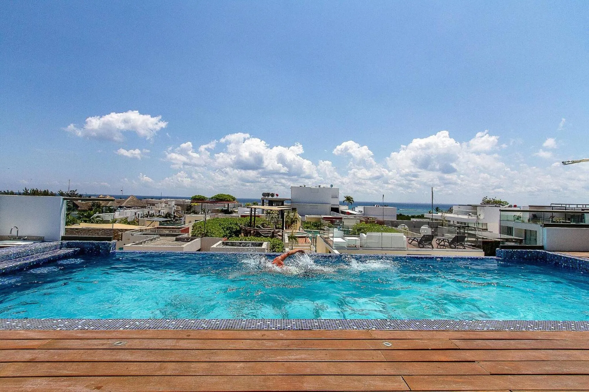 Breathtaking 2 Bedroom, Private Terrace - Bbq