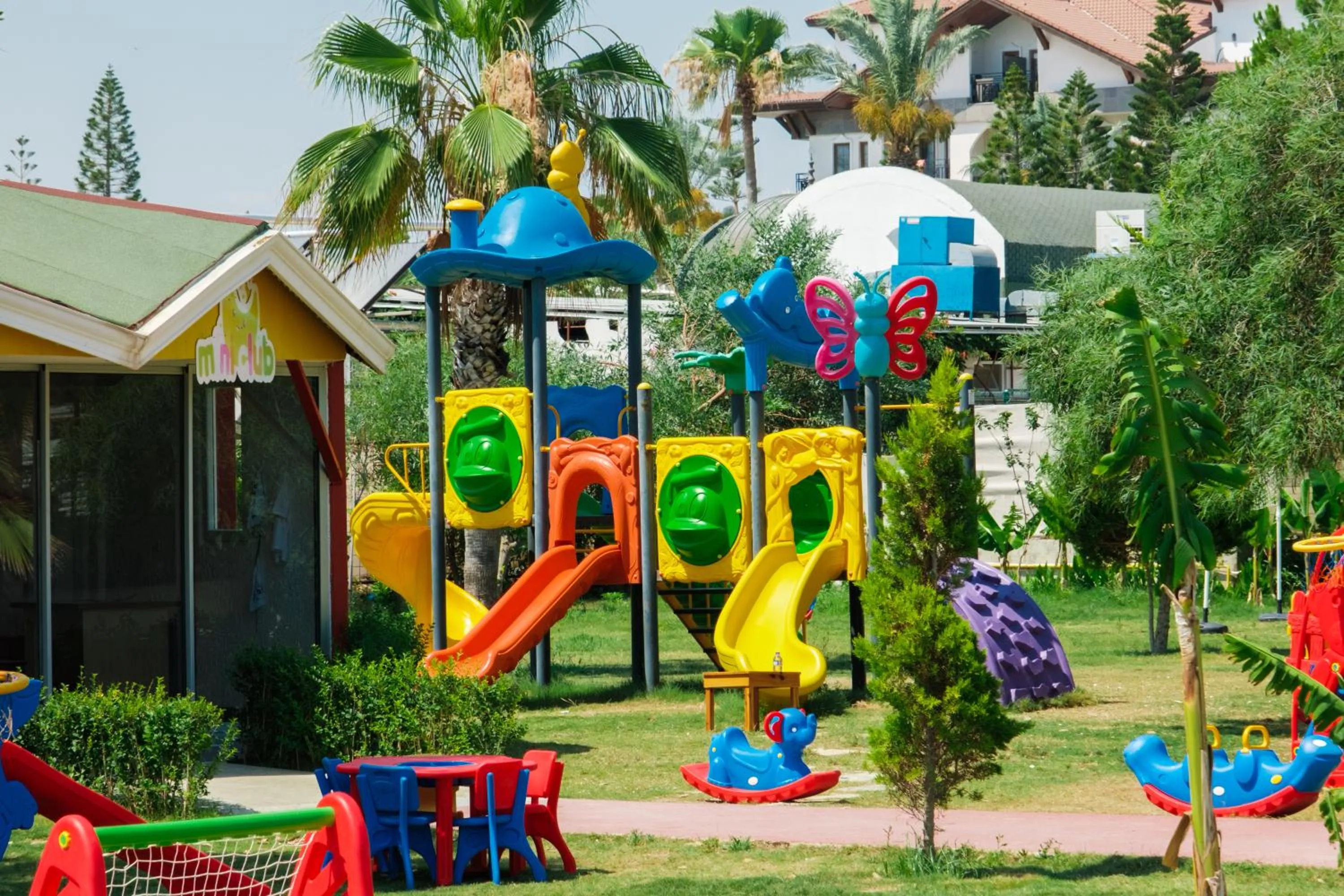 La Benata Beach Hotel